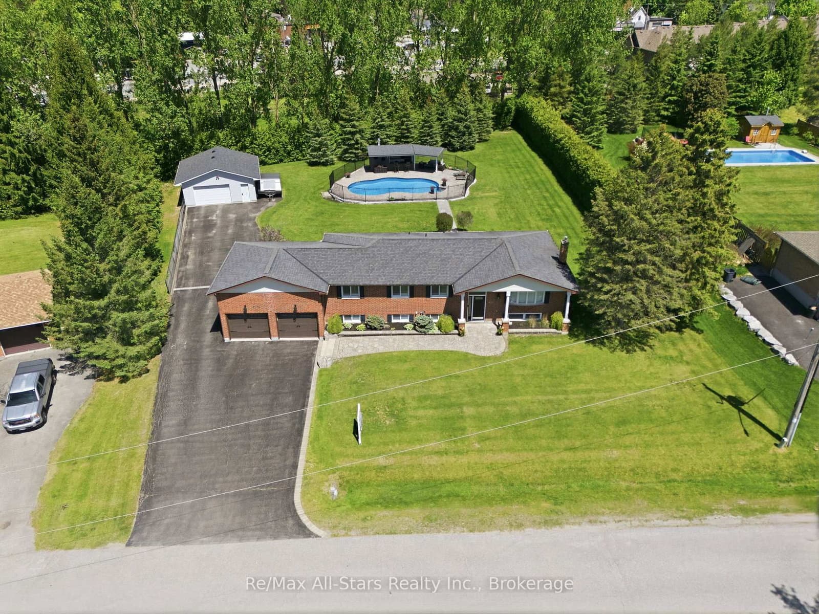 3-bedroom Detached at 601 Alma Street