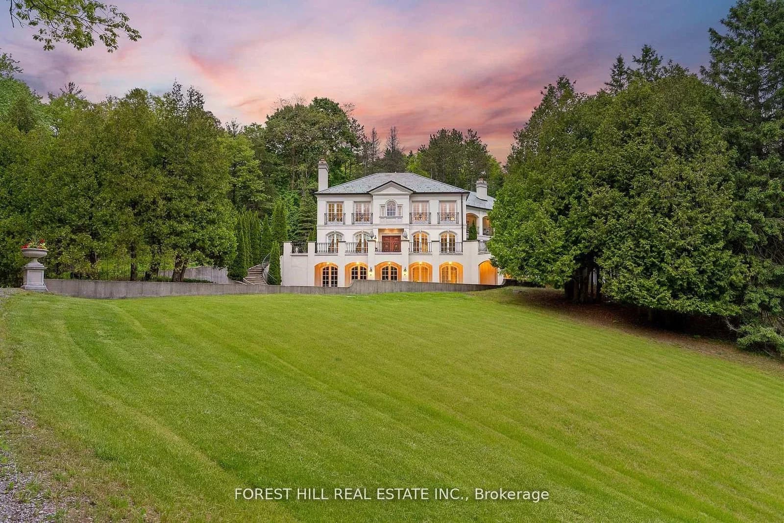 6-bedroom Detached at 68 Crows Pass Road