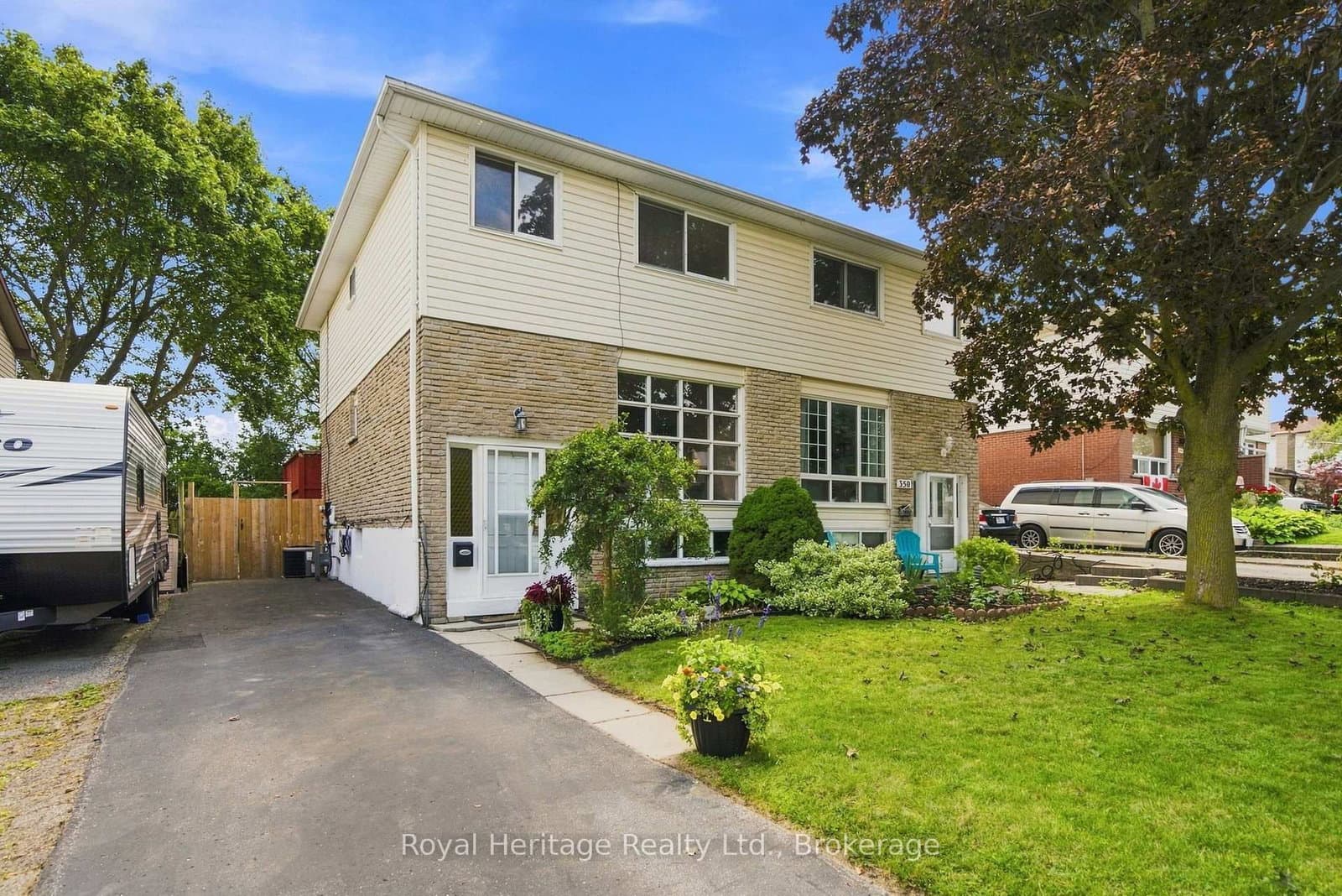 3-bedroom Semi-Detached at 352 Vancouver Crescent