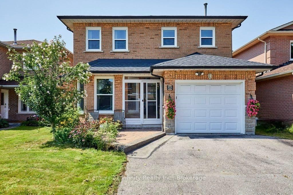 4-bedroom Detached at 8 Murkar Crescent