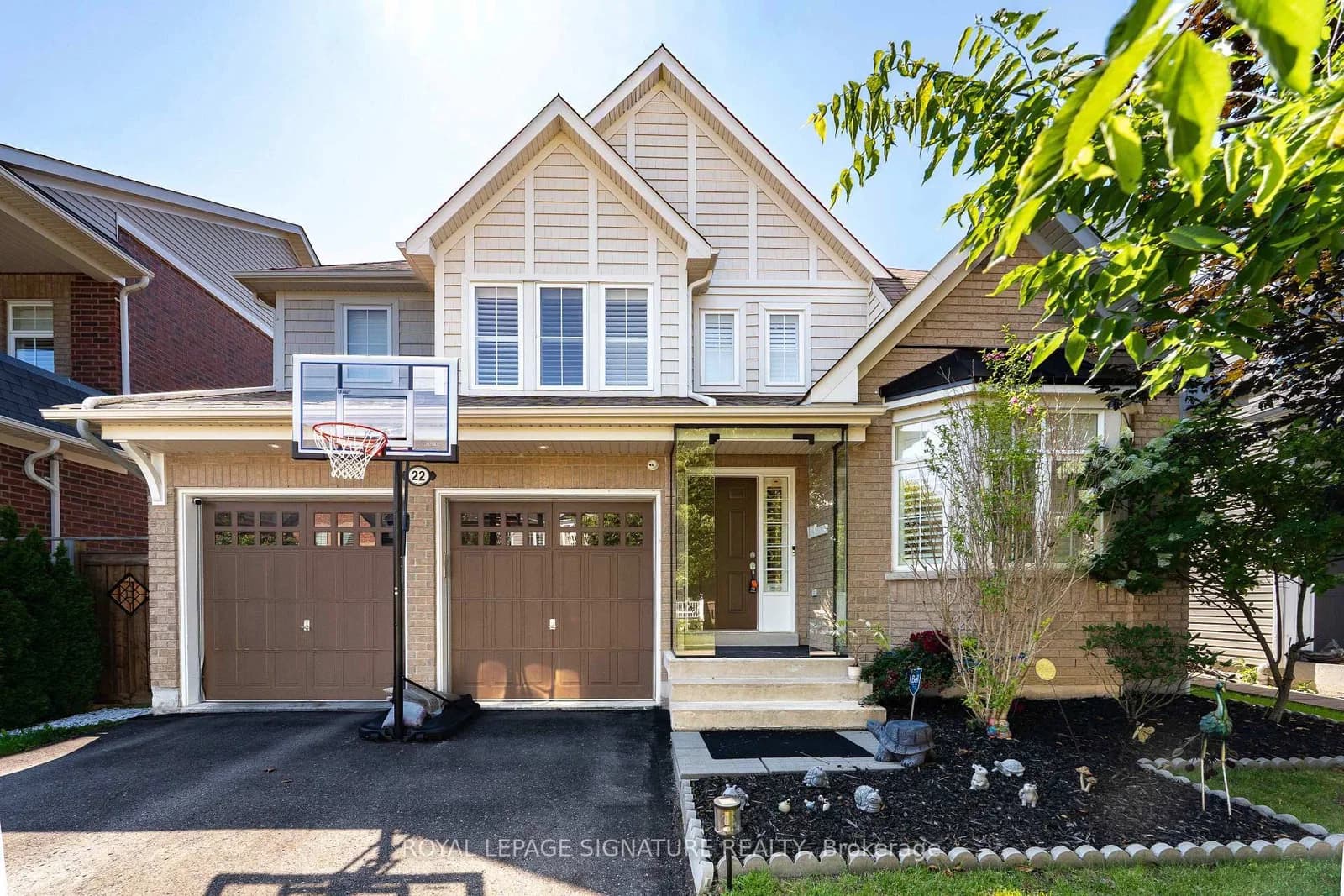 4-bedroom Detached at 22 Northcastle Crescent