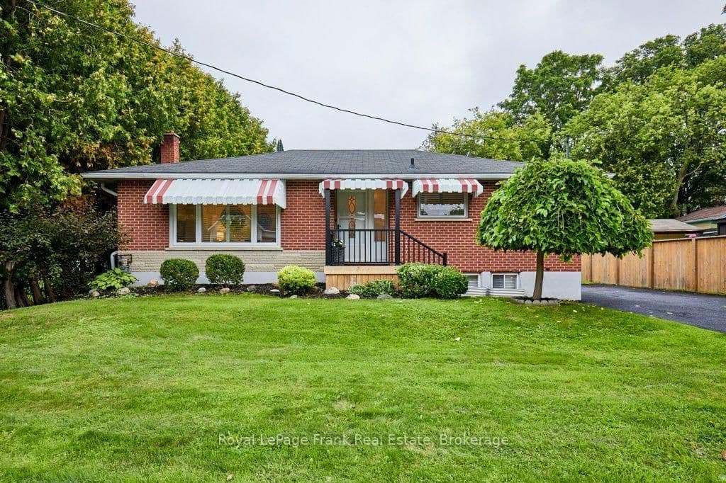 3-bedroom Detached at 15111 Simcoe Street