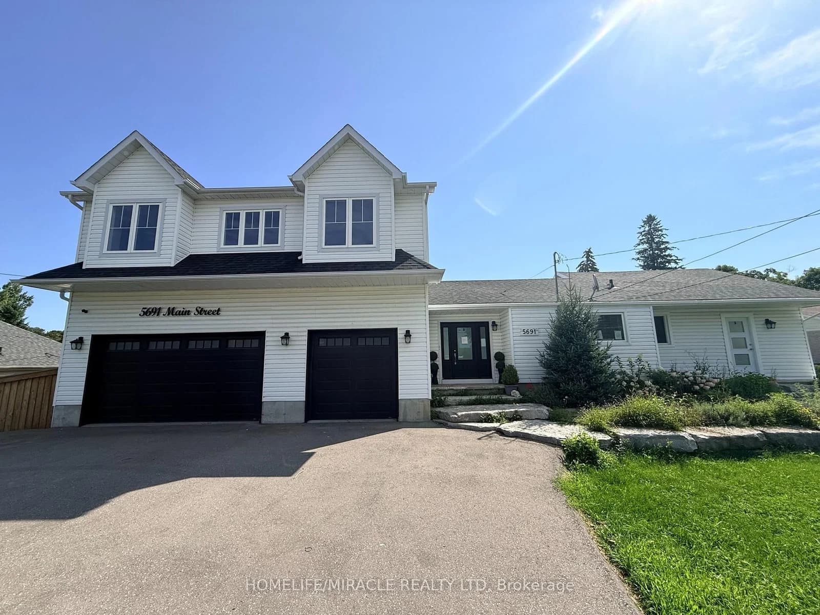 3-bedroom Detached at 5691 Main Street