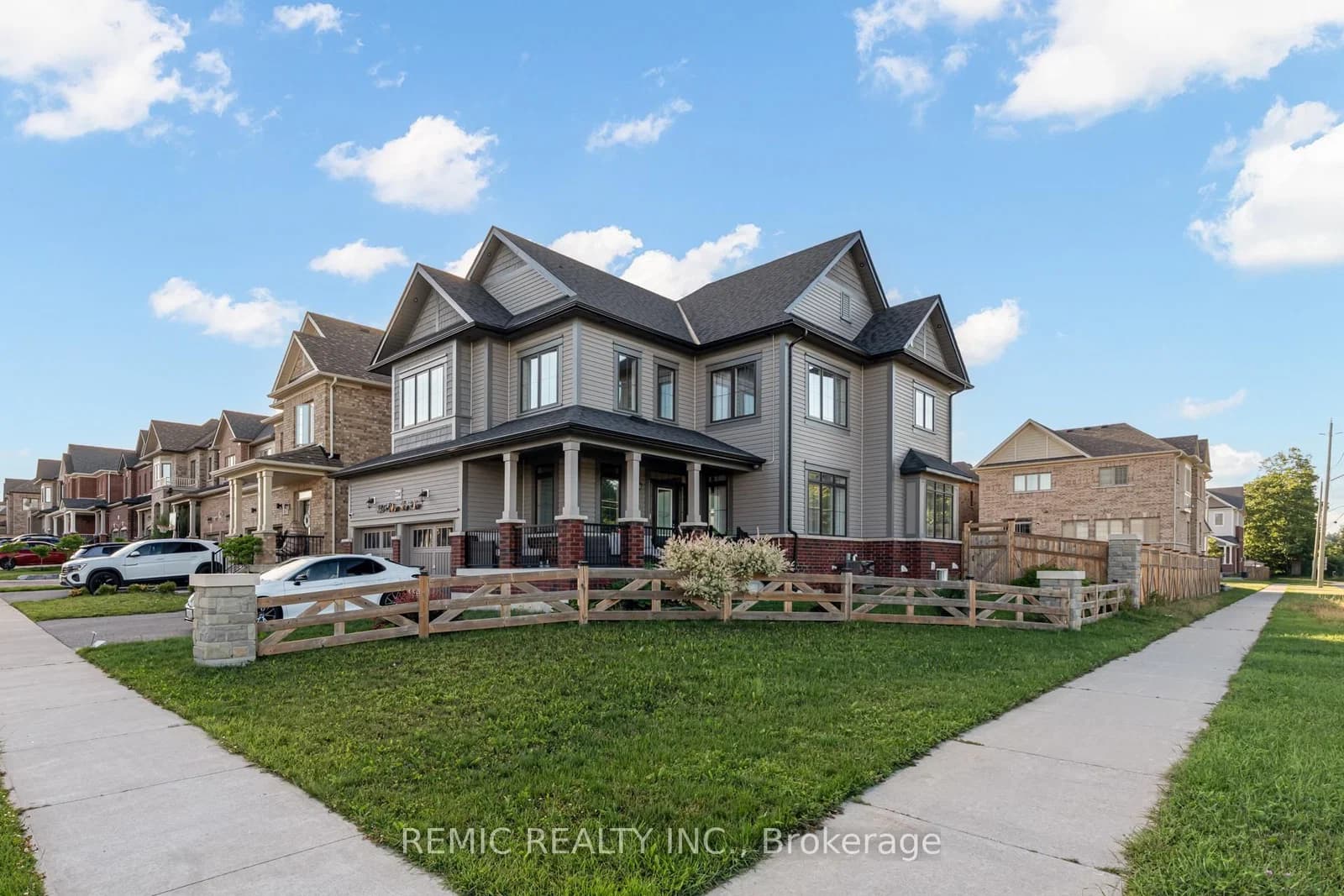 4-bedroom Detached at 234 William Fair Drive