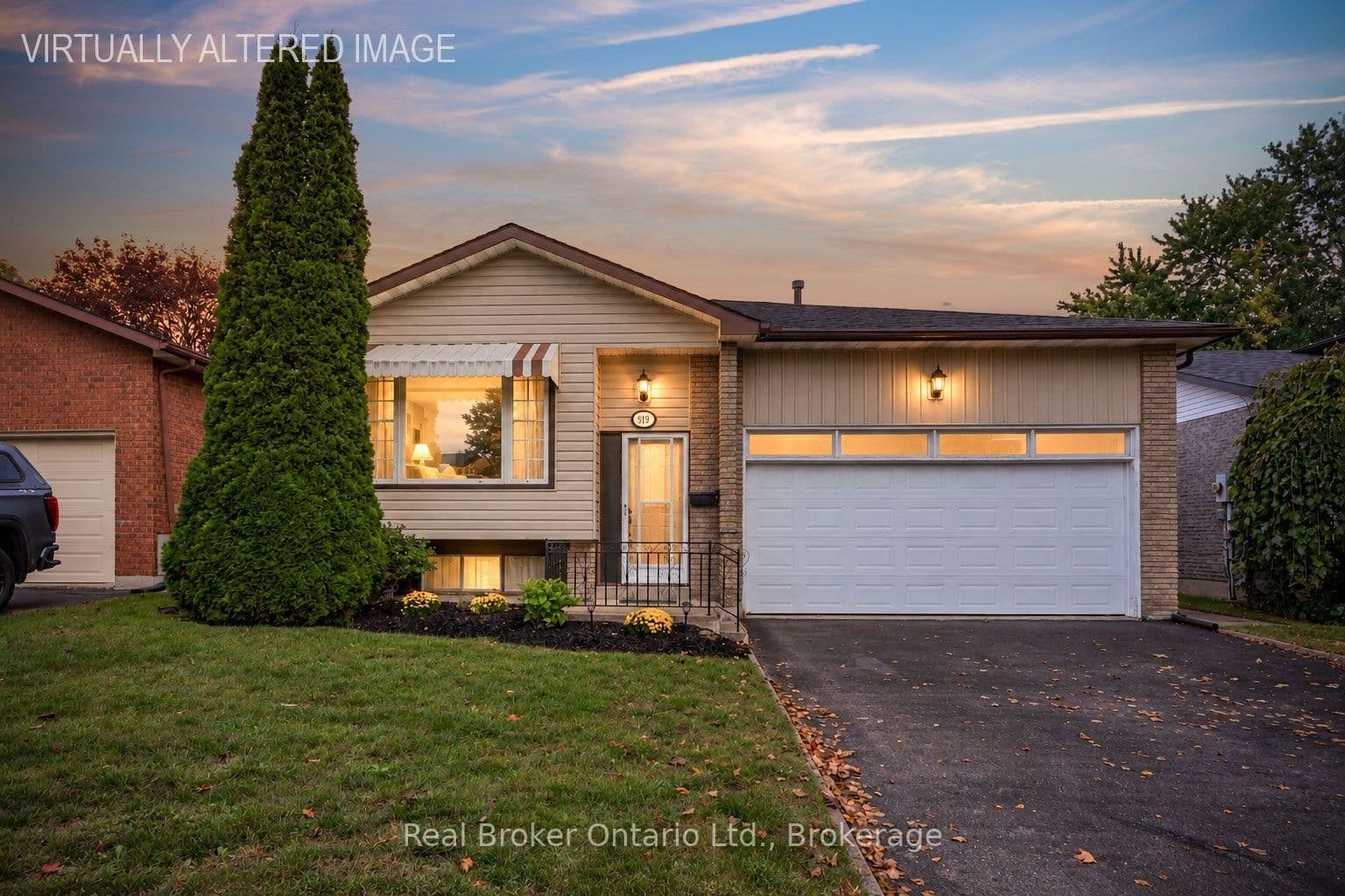 3-bedroom Detached at 919 Exeter Street
