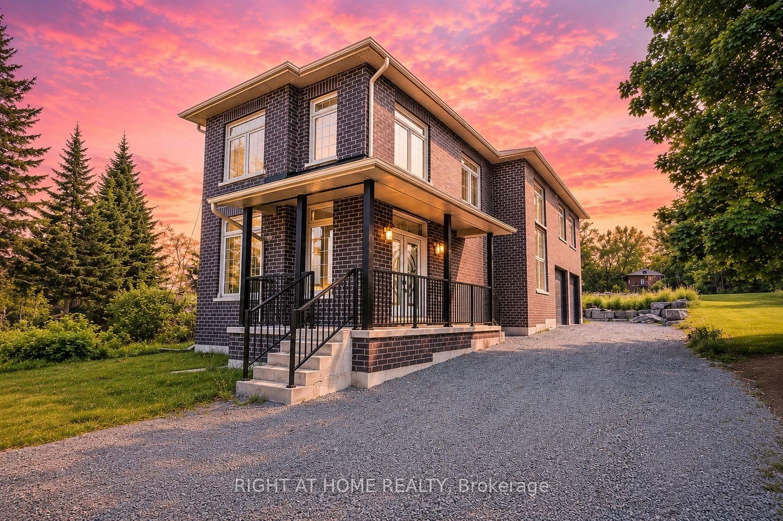 3-bedroom Detached at 637 Simcoe Street