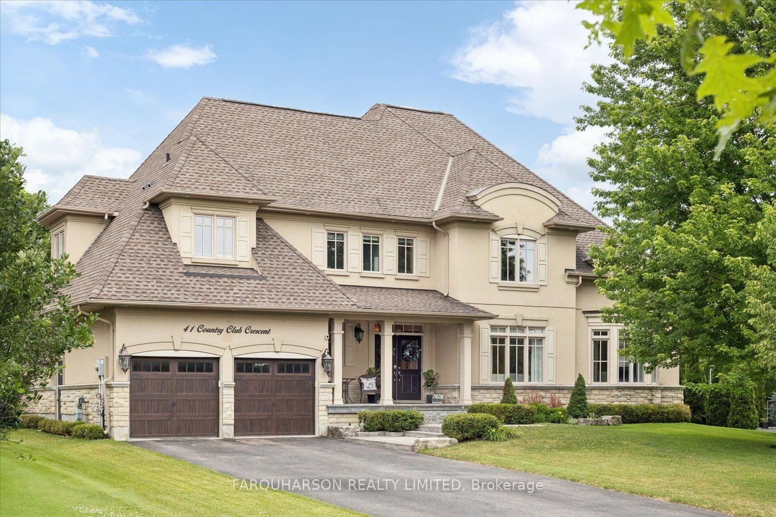 4-bedroom Detached at 41 Country Club Crescent