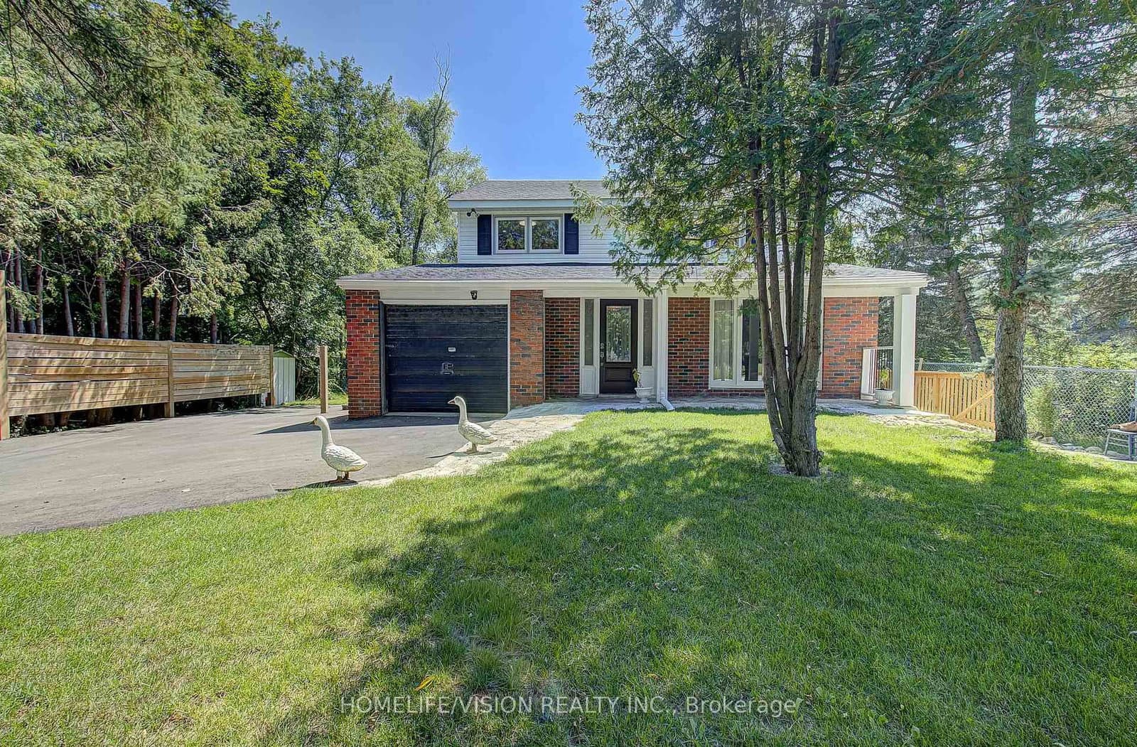 4-bedroom Detached at 245 Regional Road 8 Road