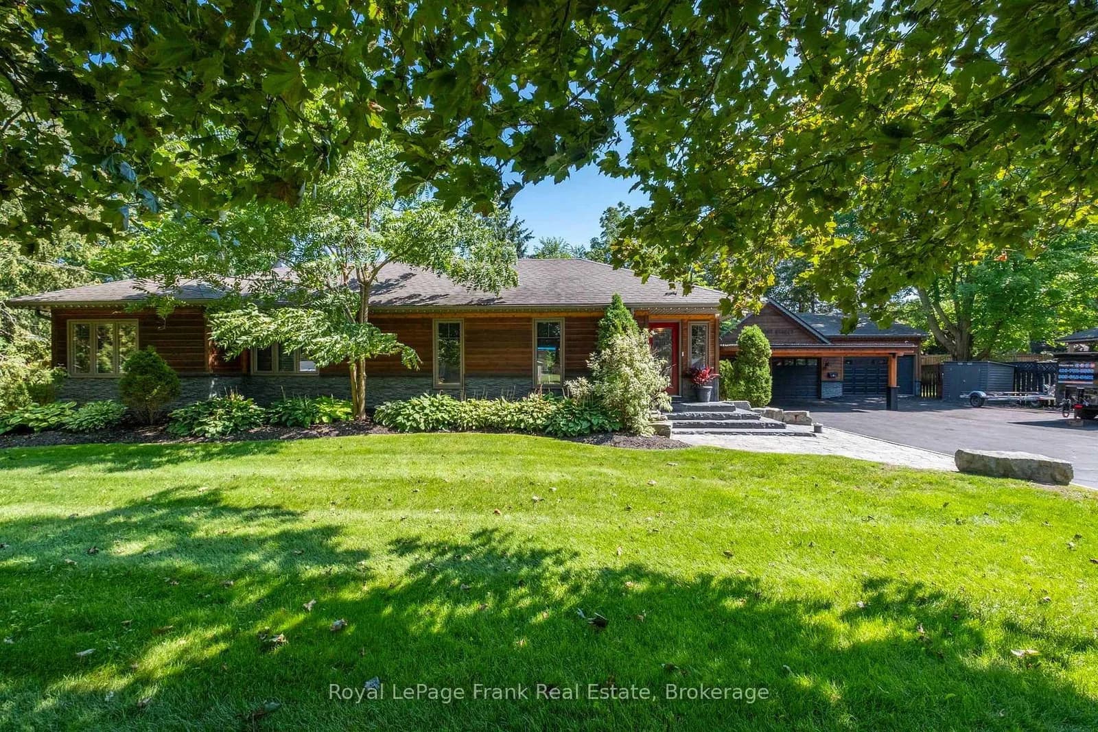 3-bedroom Detached at 4069 Front Street
