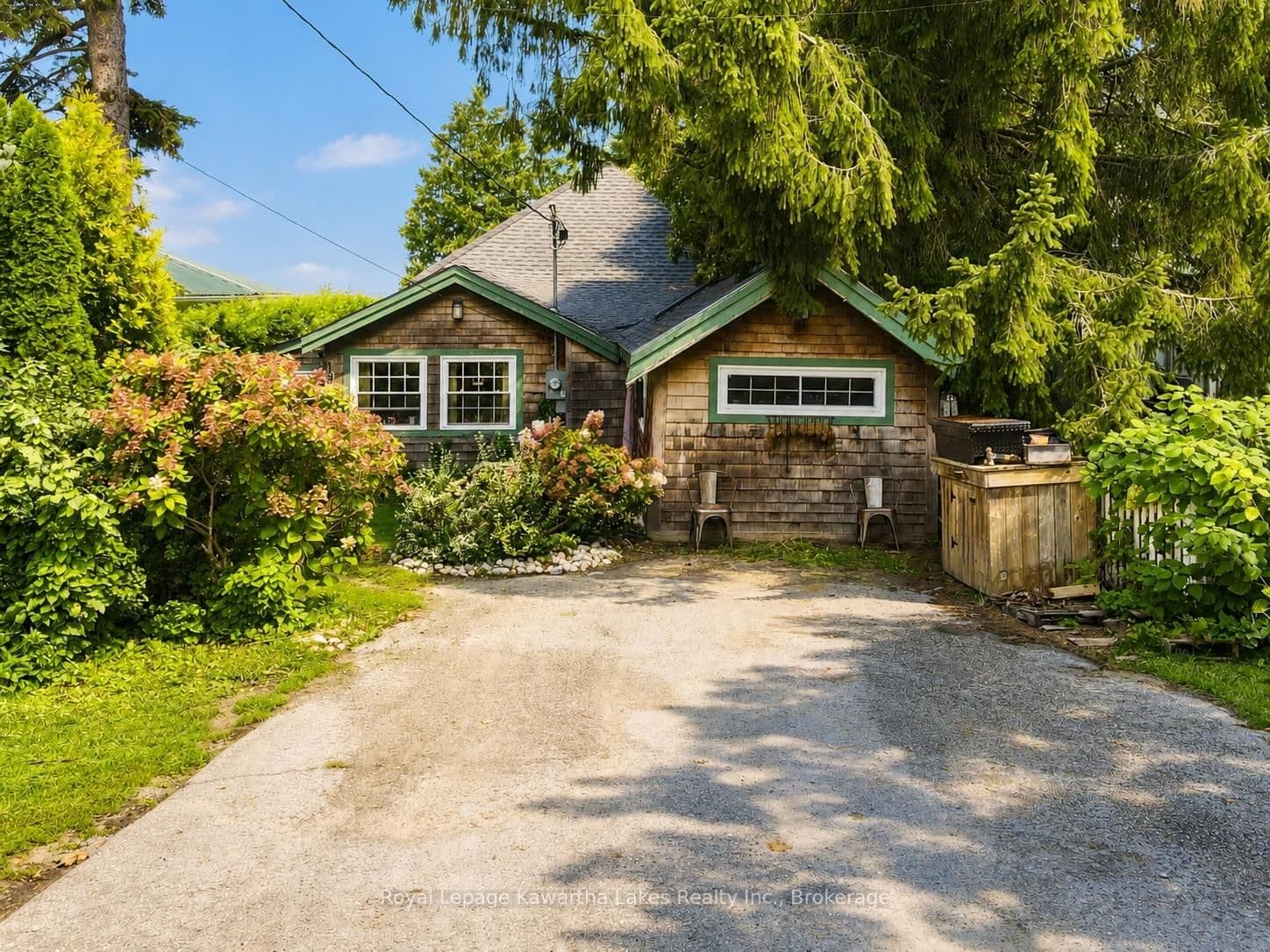 3-bedroom Detached at 196 Morrison Avenue