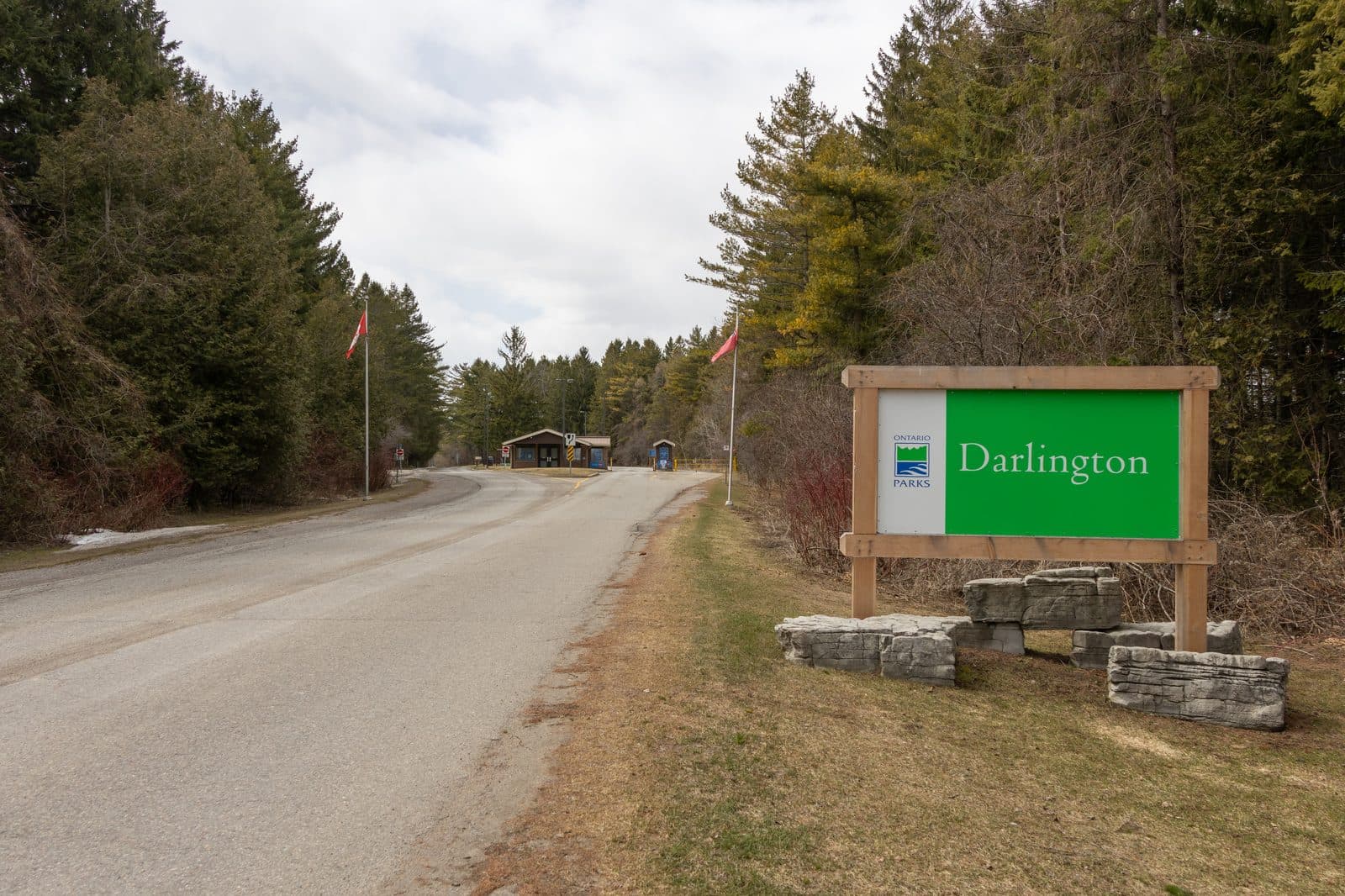 Main entrance to Darlington Provincial Park, just south of Courtice