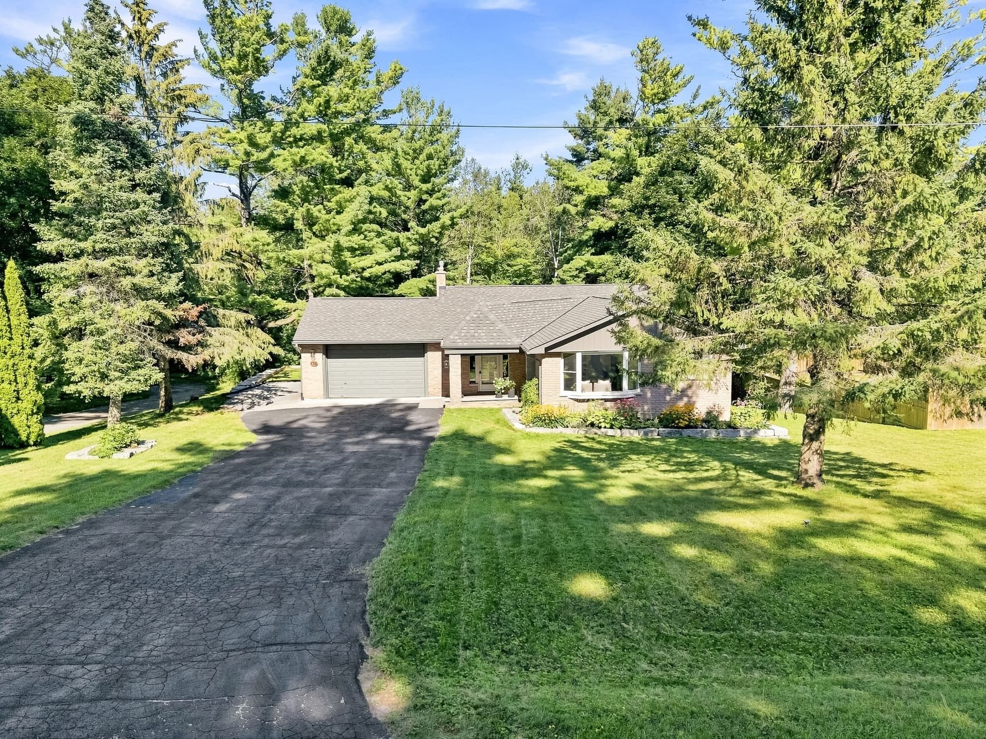 136 Coulter Dr, Pontypool - front exterior