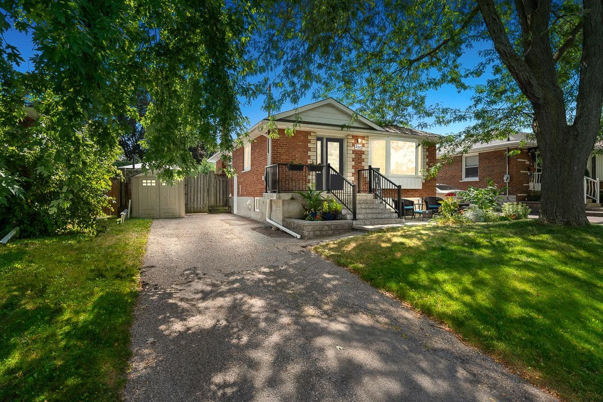 289 Ridgeway Ave