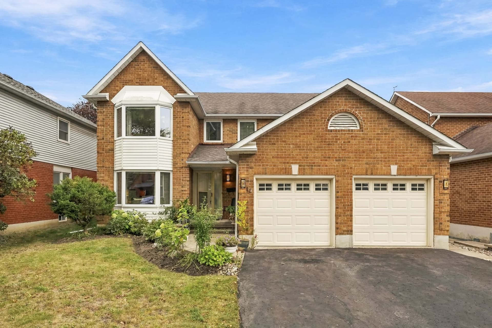40 Orchard Park Dr, Bowmanville - front exterior