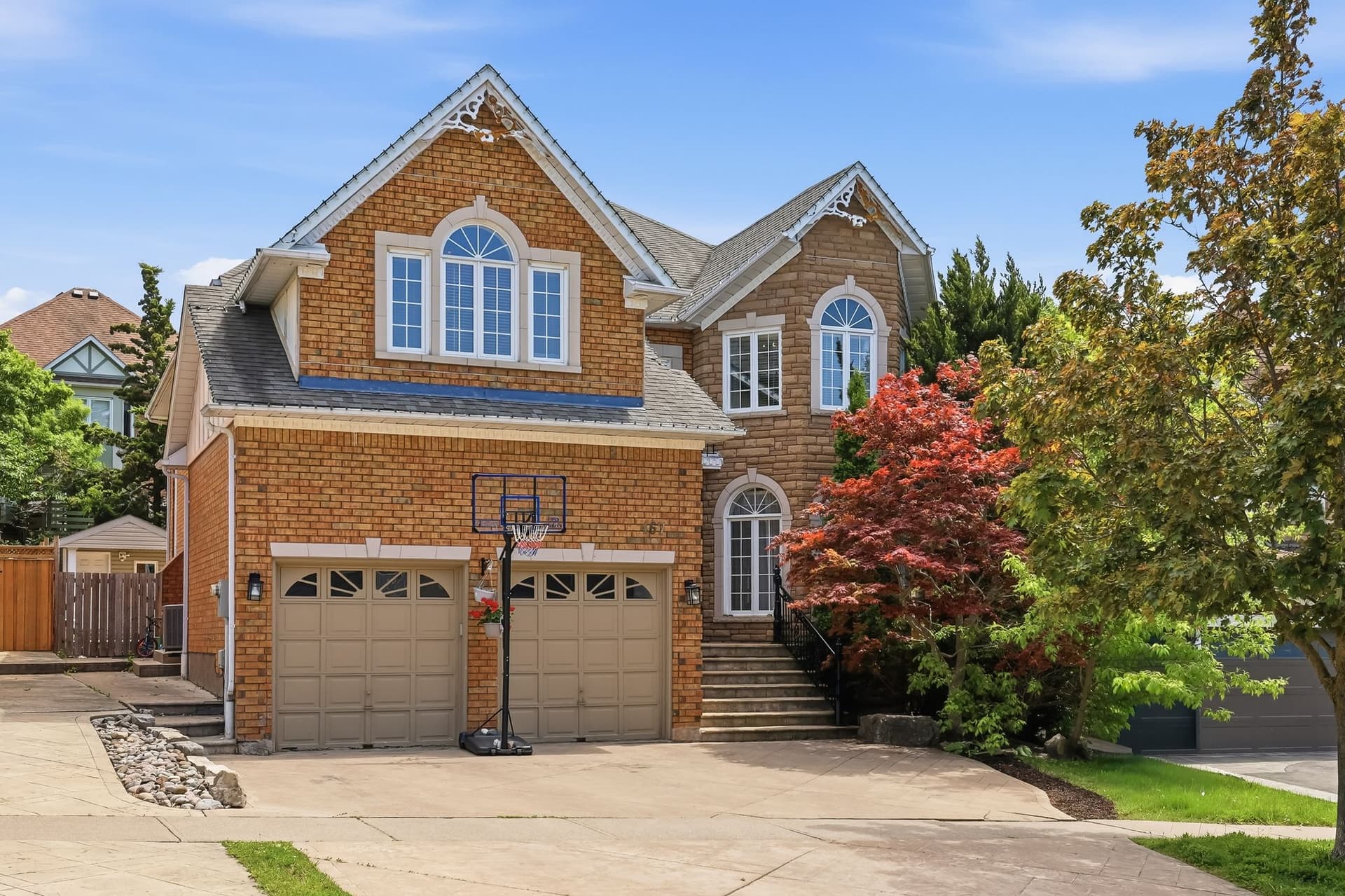 467 Delaney Dr