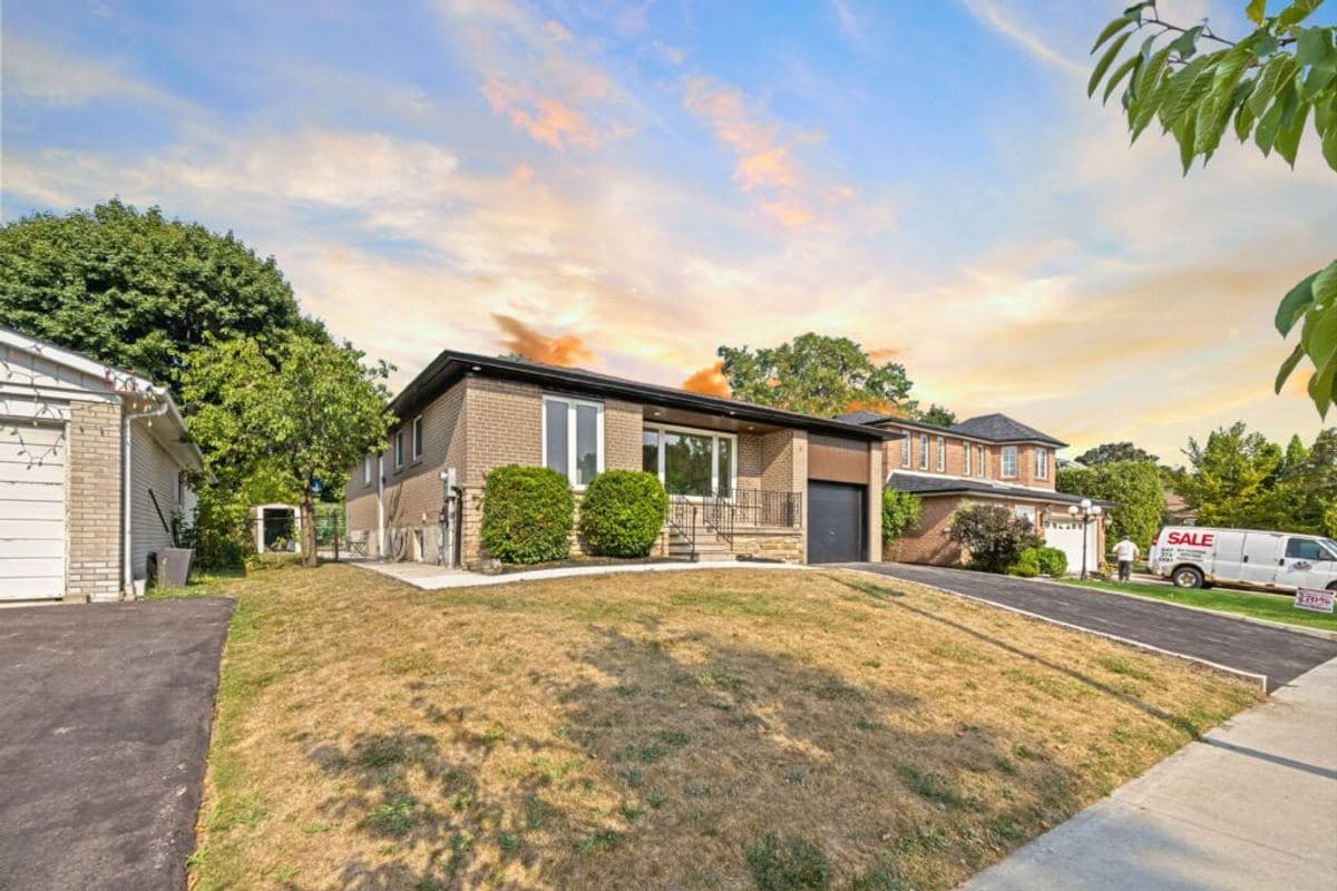 Multiple Offers on Your Home: How to Choose the Right One