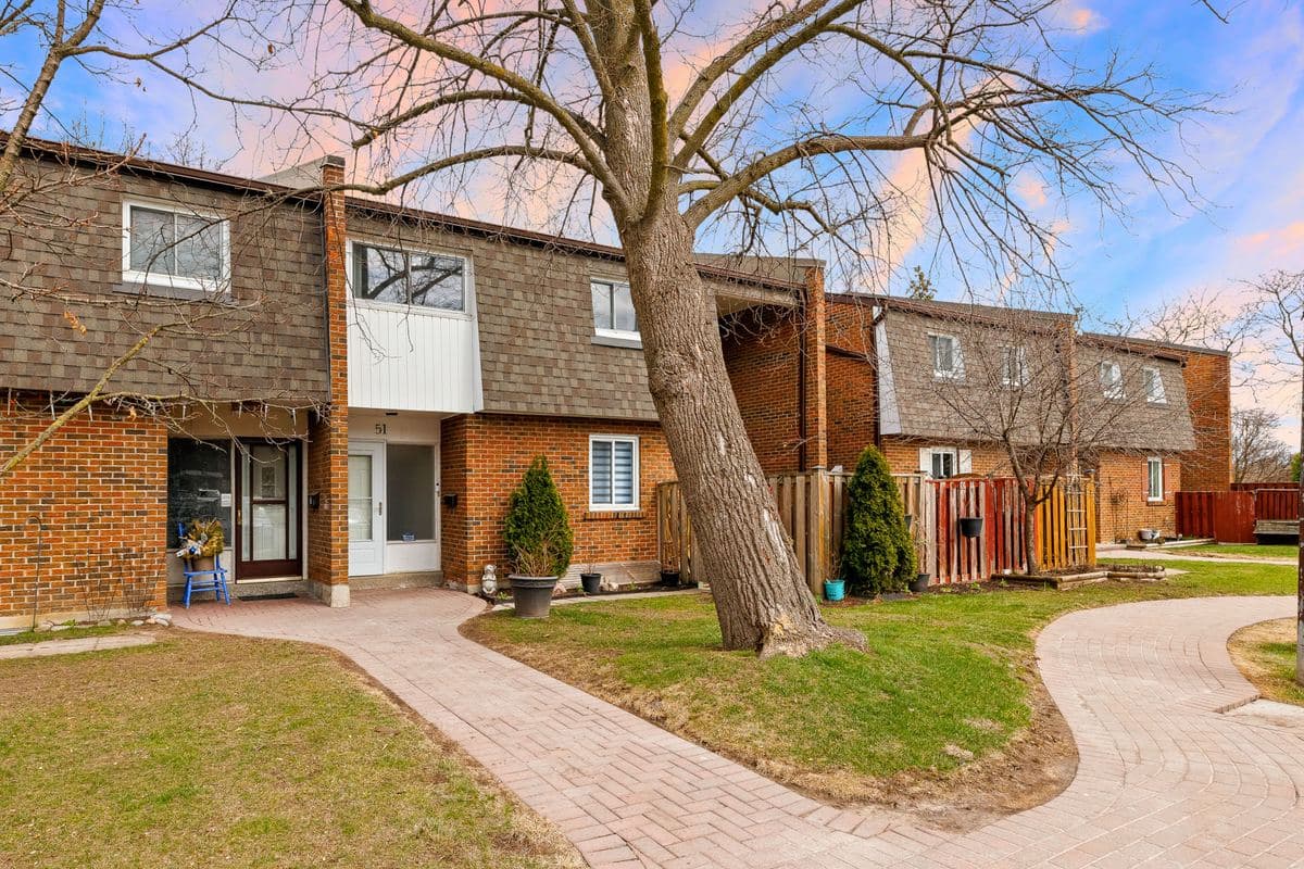 109 Dovedale Dr, 51