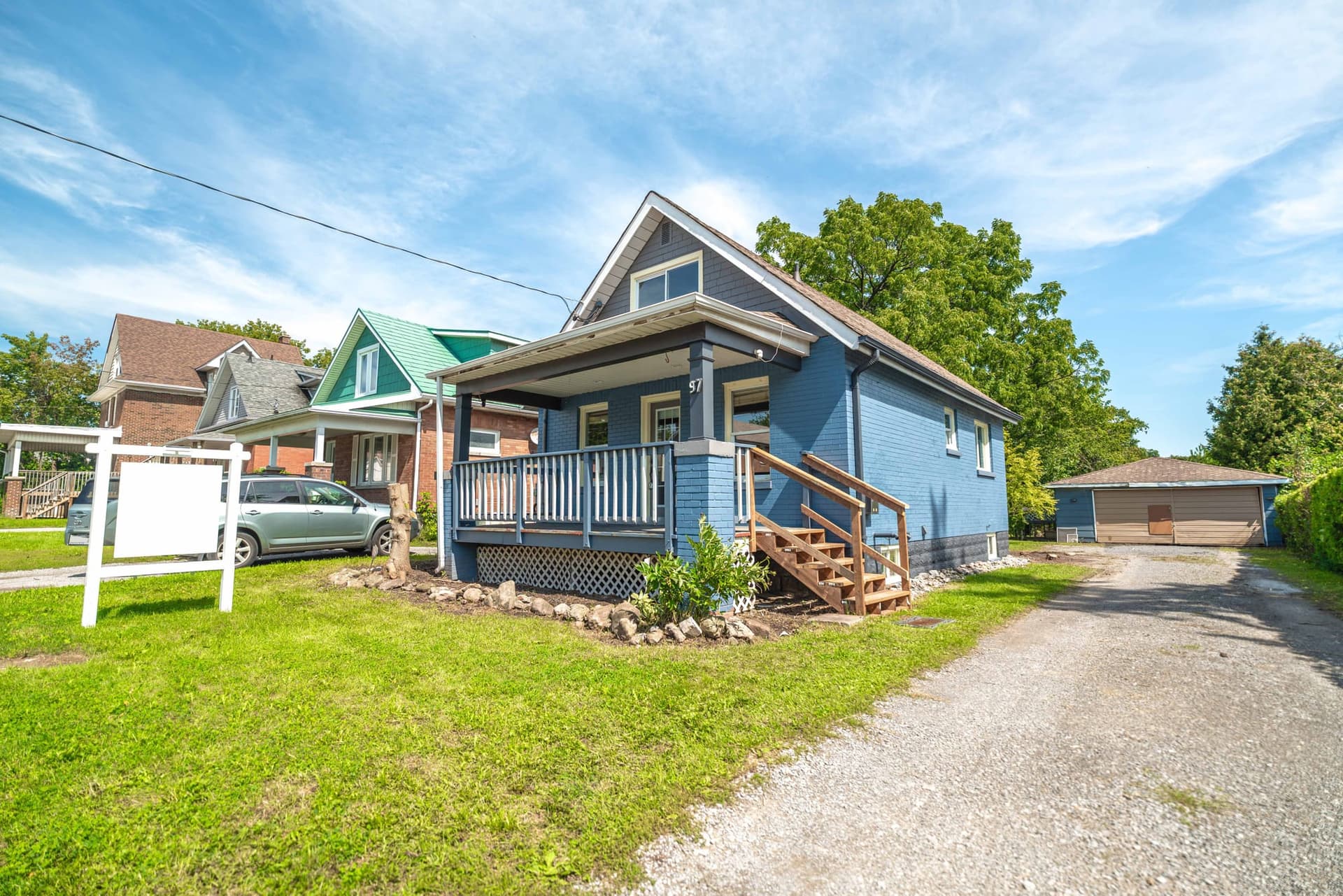 97 Park Rd S, Oshawa - front exterior