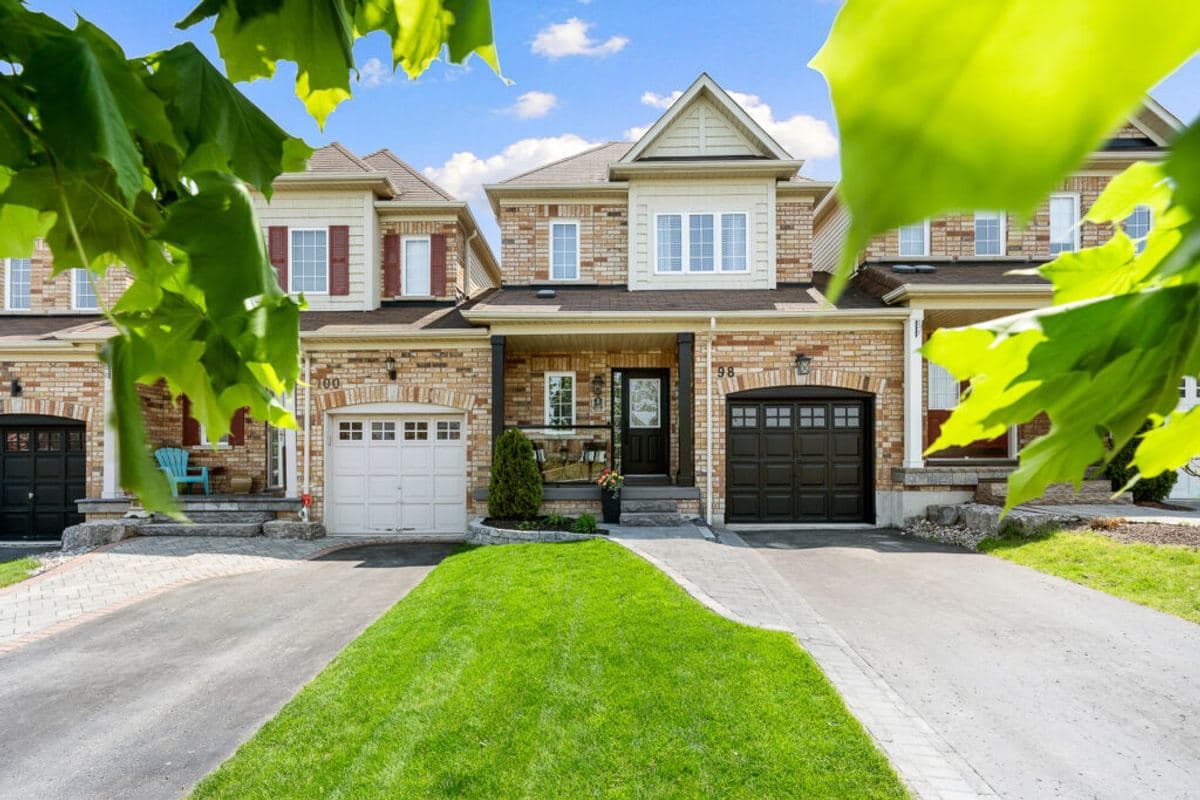 98 Bagnell Cres