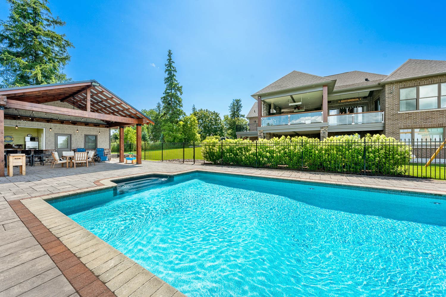 Dated Home vs. Renovated Home: The Sale Price Gap in Durham Region