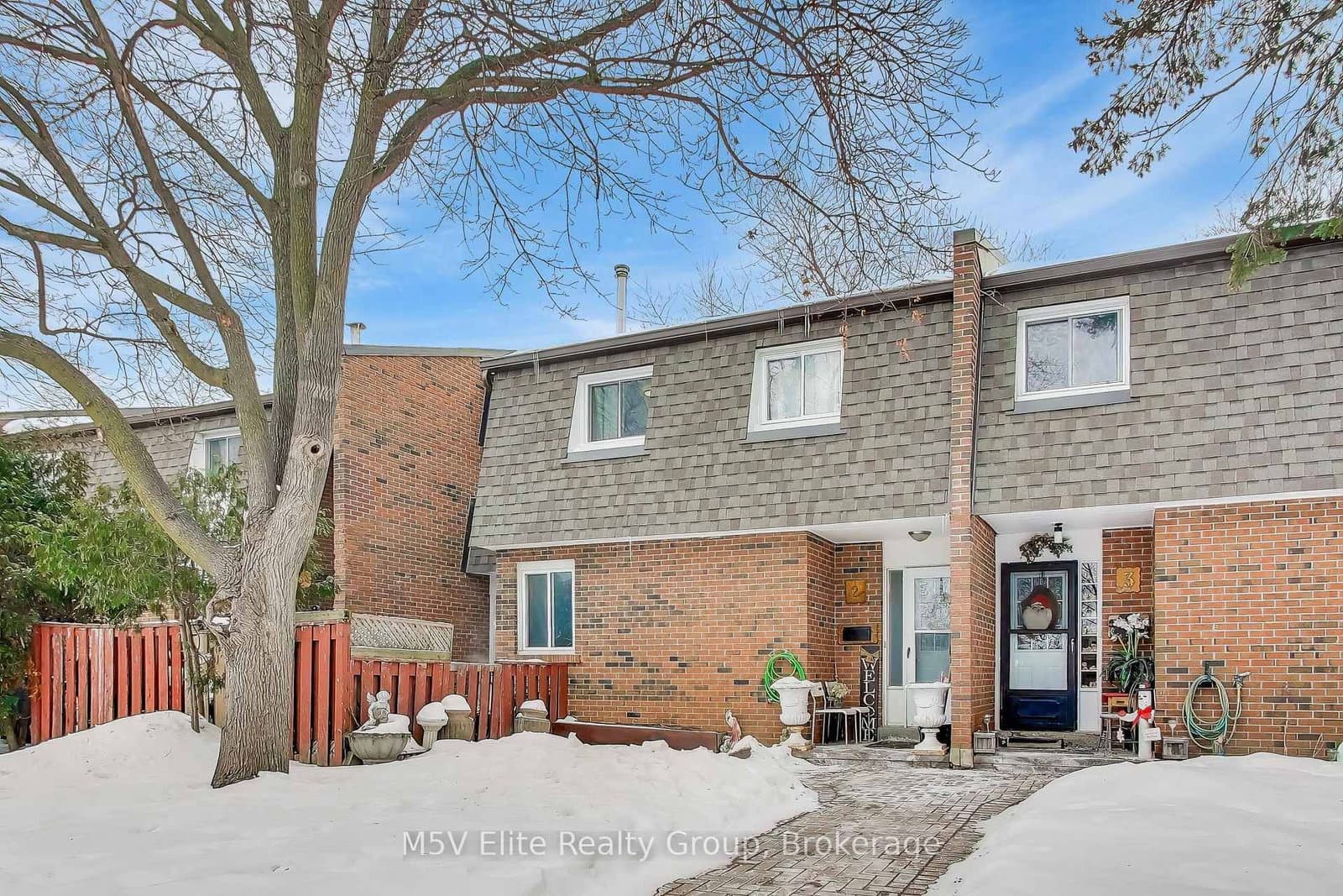 105 Dovedale, 10, Whitby - Photo 2 of 26