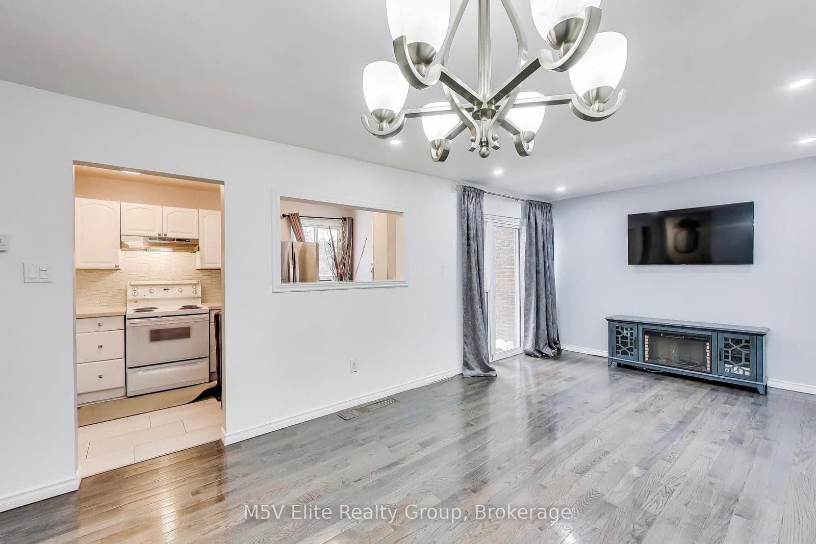 105 Dovedale, 10, Whitby - Photo 8 of 26