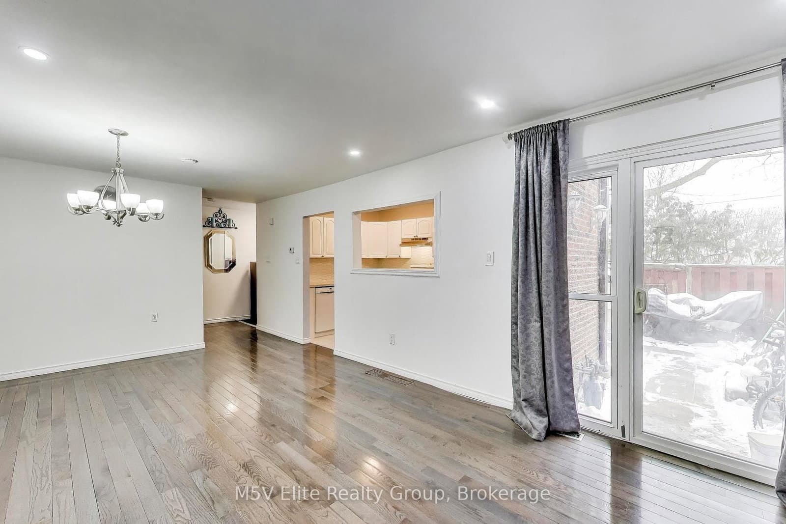 105 Dovedale, 10, Whitby - Photo 9 of 26
