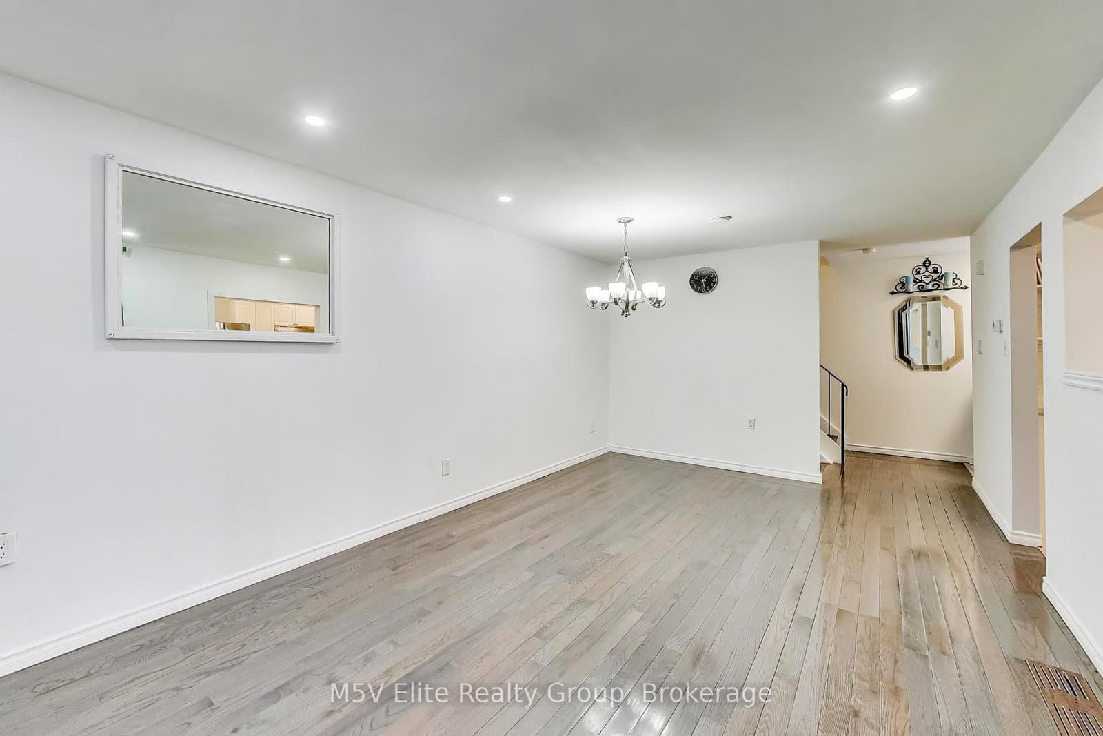 105 Dovedale, 10, Whitby - Photo 10 of 26
