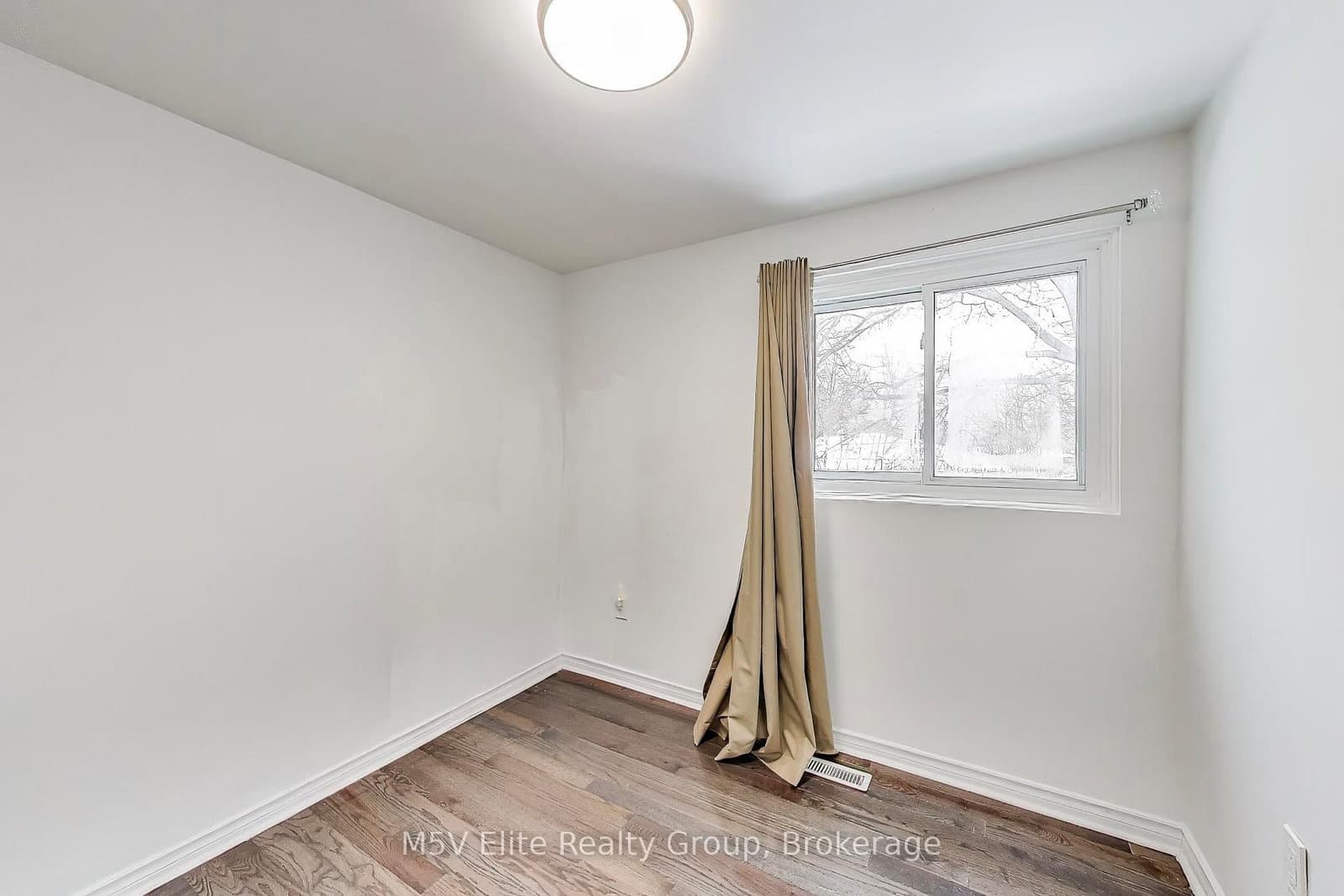 105 Dovedale, 10, Whitby - Photo 23 of 26