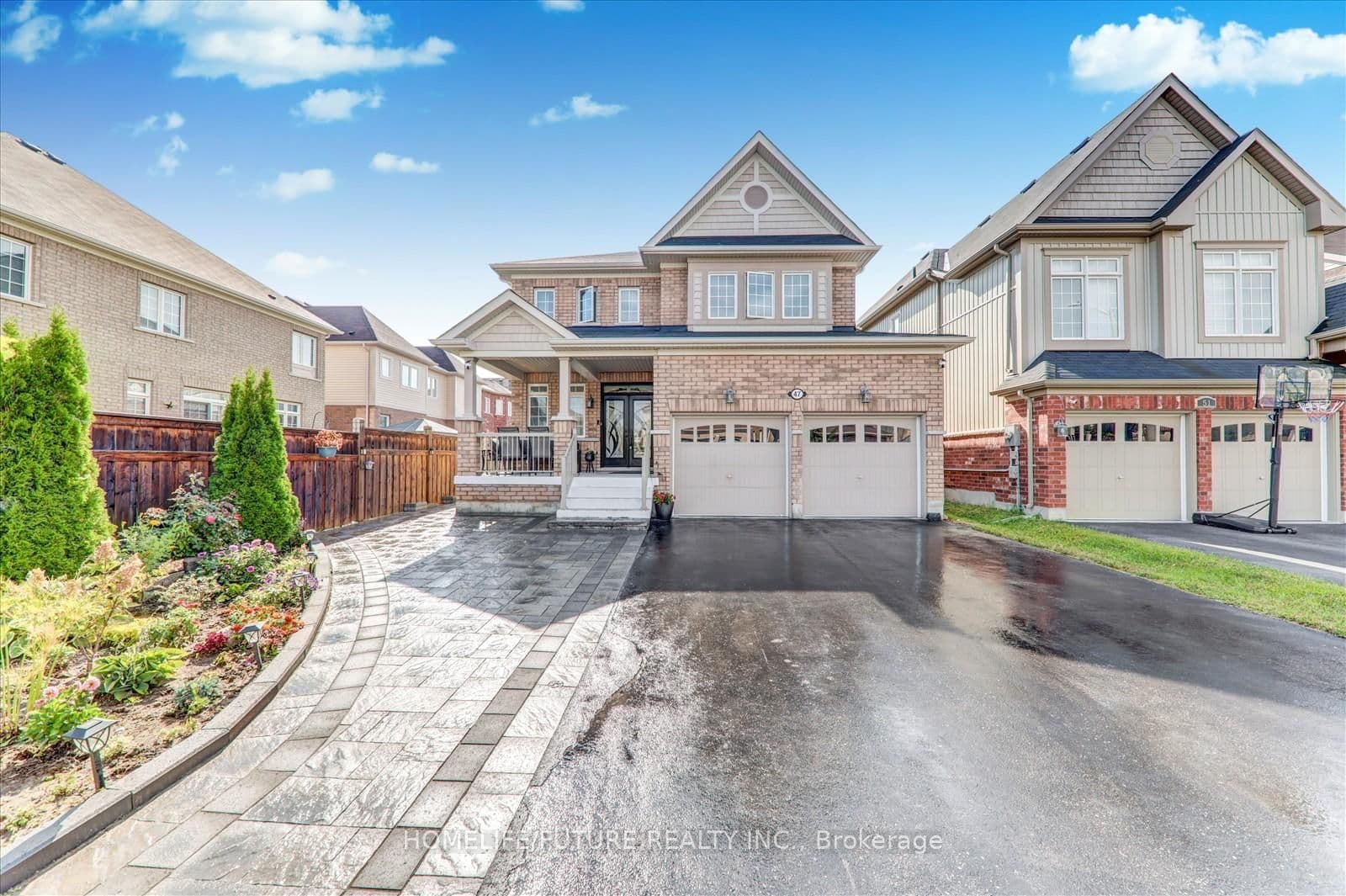 10 Henry Smith Ave, Bowmanville - Photo 2 of 35