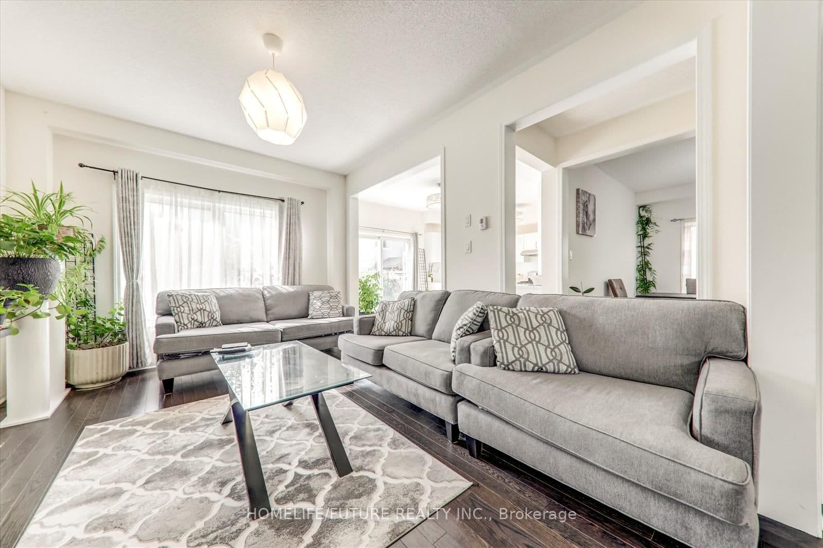 10 Henry Smith Ave, Bowmanville - Photo 10 of 35