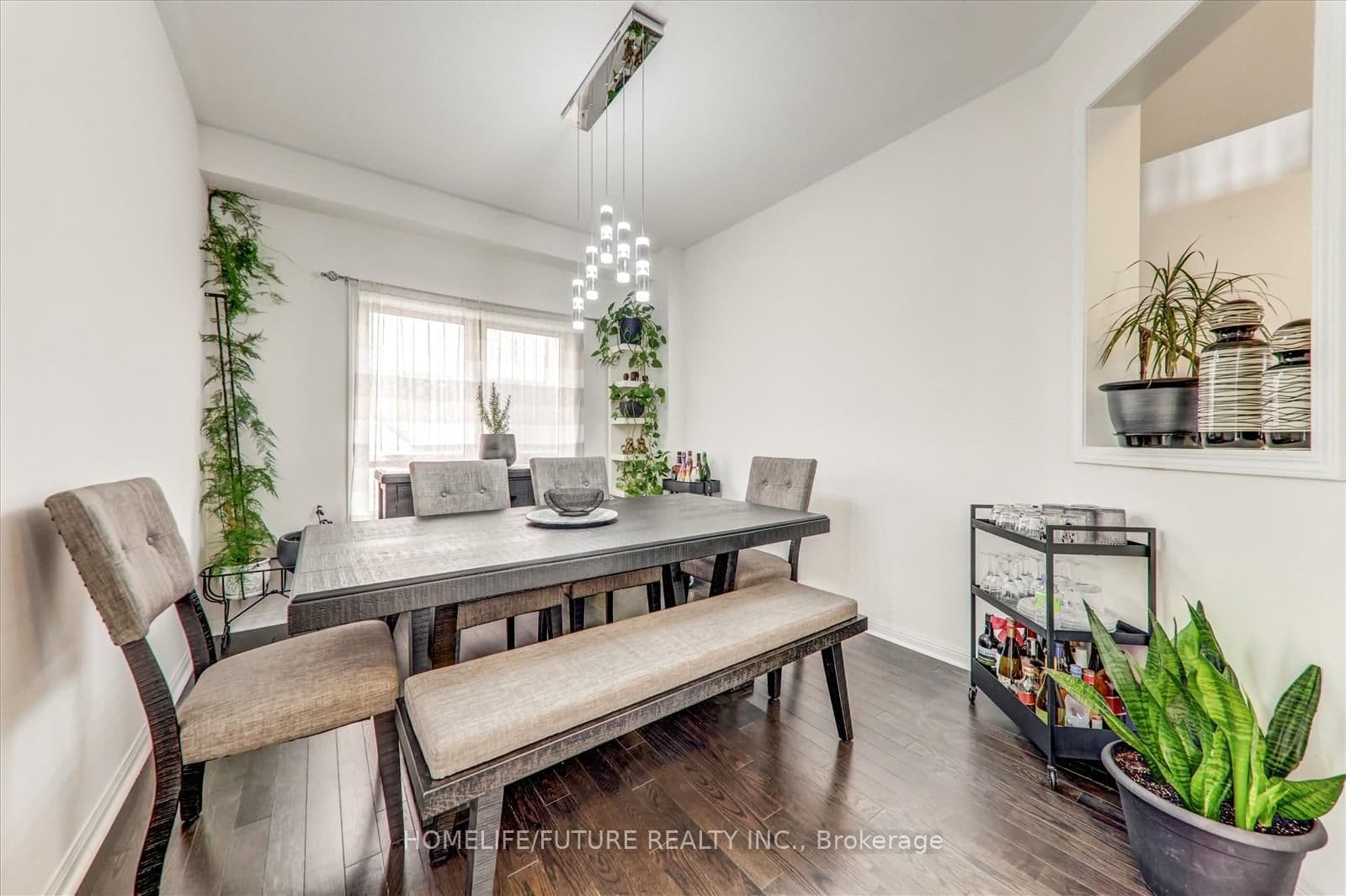 10 Henry Smith Ave, Bowmanville - Photo 17 of 35