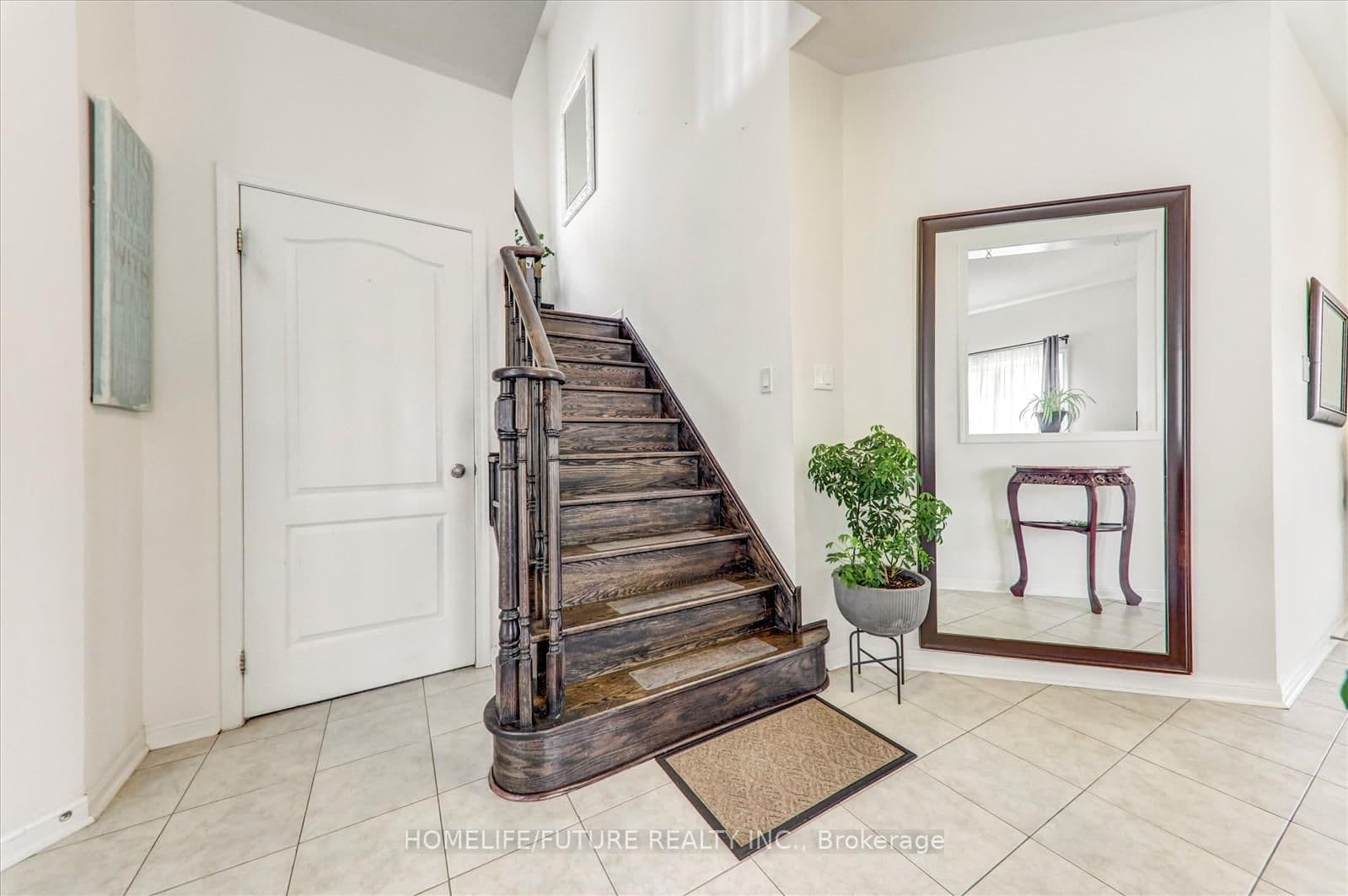 10 Henry Smith Ave, Bowmanville - Photo 19 of 35
