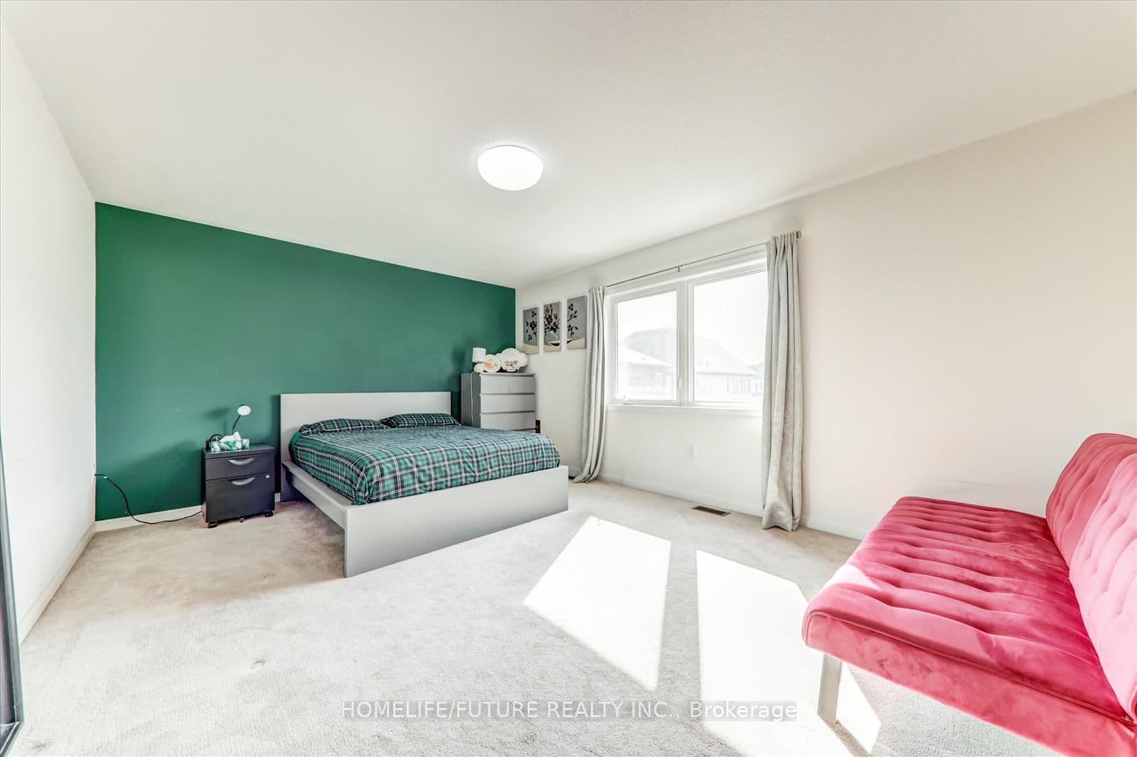 10 Henry Smith Ave, Bowmanville - Photo 21 of 35