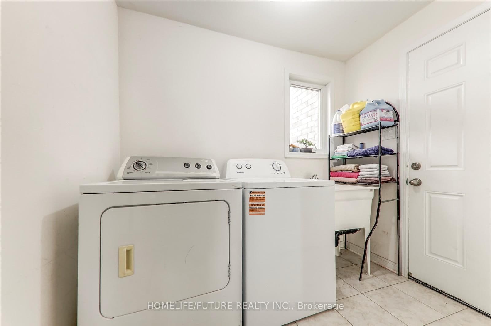10 Henry Smith Ave, Bowmanville - Photo 33 of 35