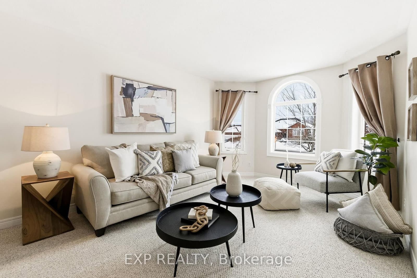 10 McGibbon Blvd, Lindsay - Photo 8 of 40