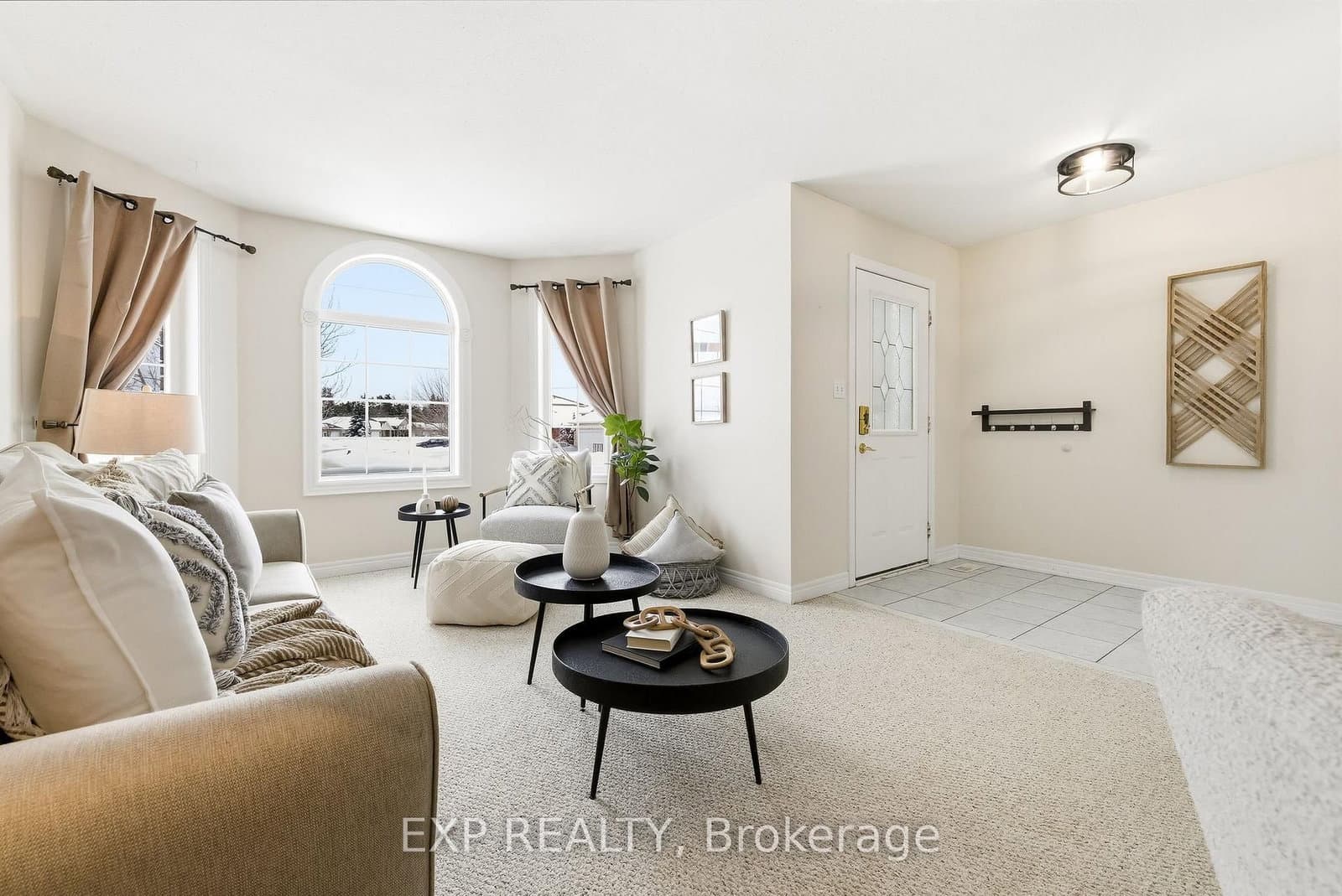 10 McGibbon Blvd, Lindsay - Photo 12 of 40