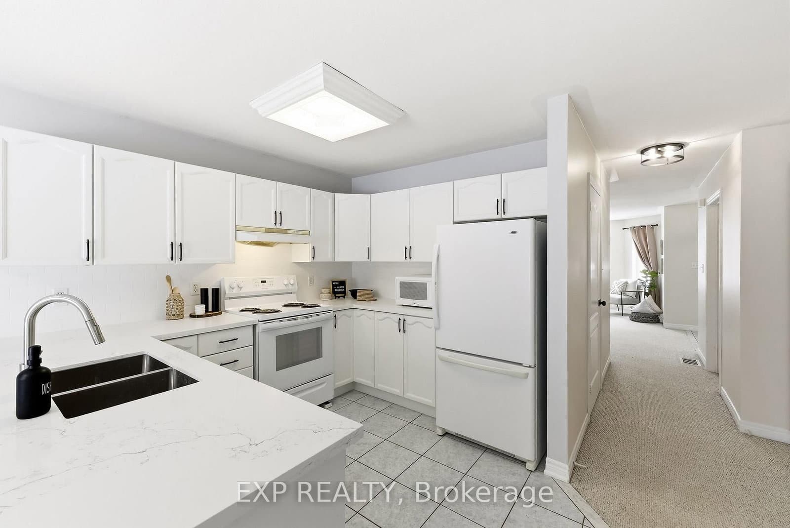 10 McGibbon Blvd, Lindsay - Photo 14 of 40