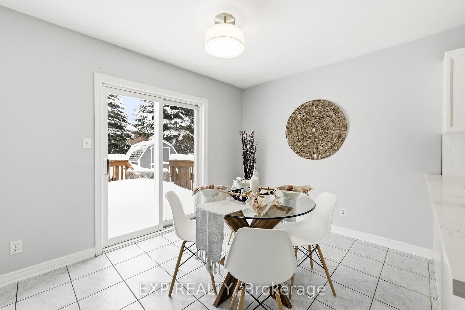10 McGibbon Blvd, Lindsay - Photo 18 of 40