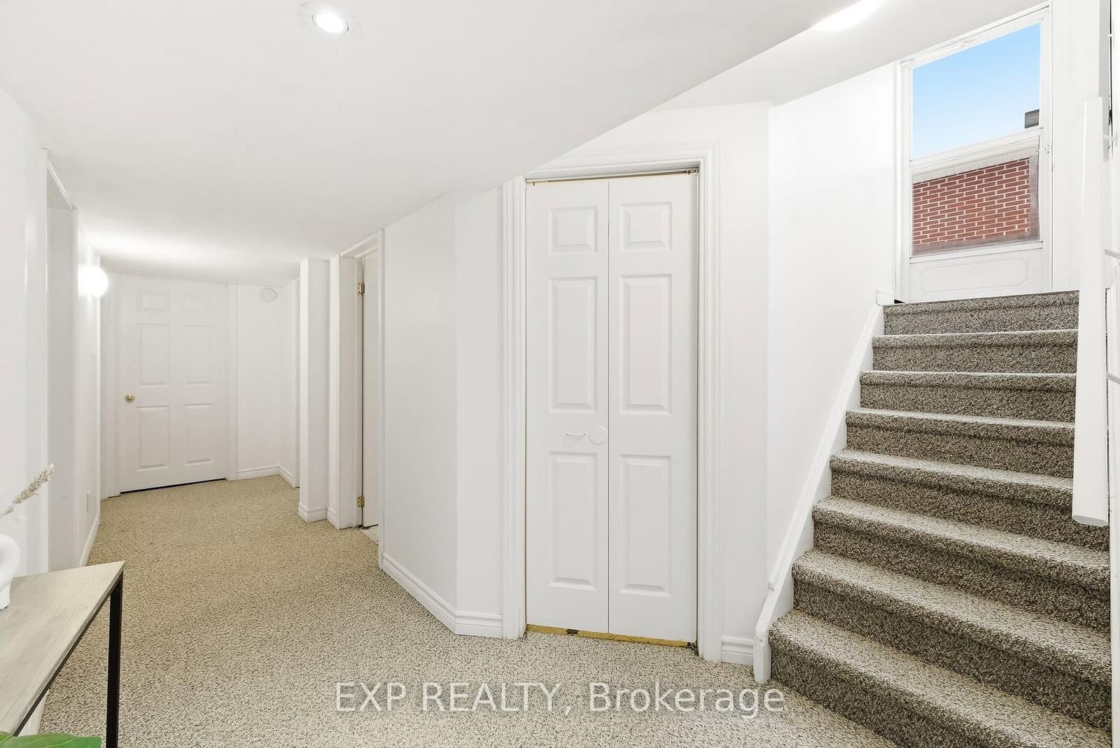 10 McGibbon Blvd, Lindsay - Photo 28 of 40