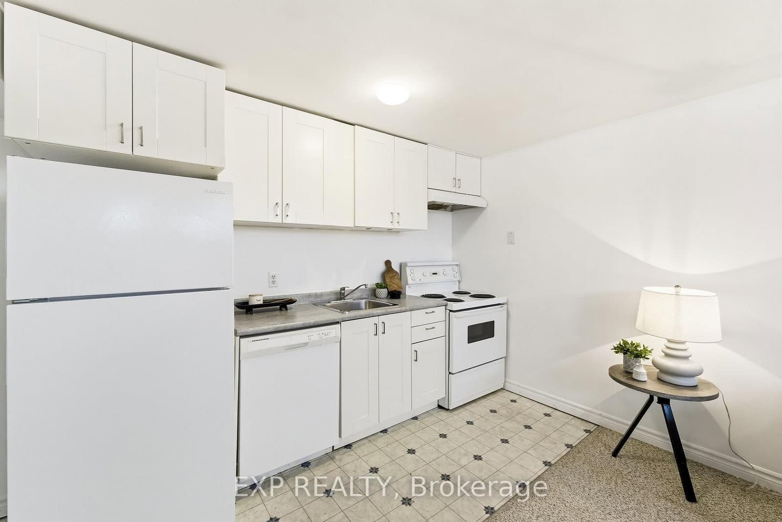 10 McGibbon Blvd, Lindsay - Photo 31 of 40