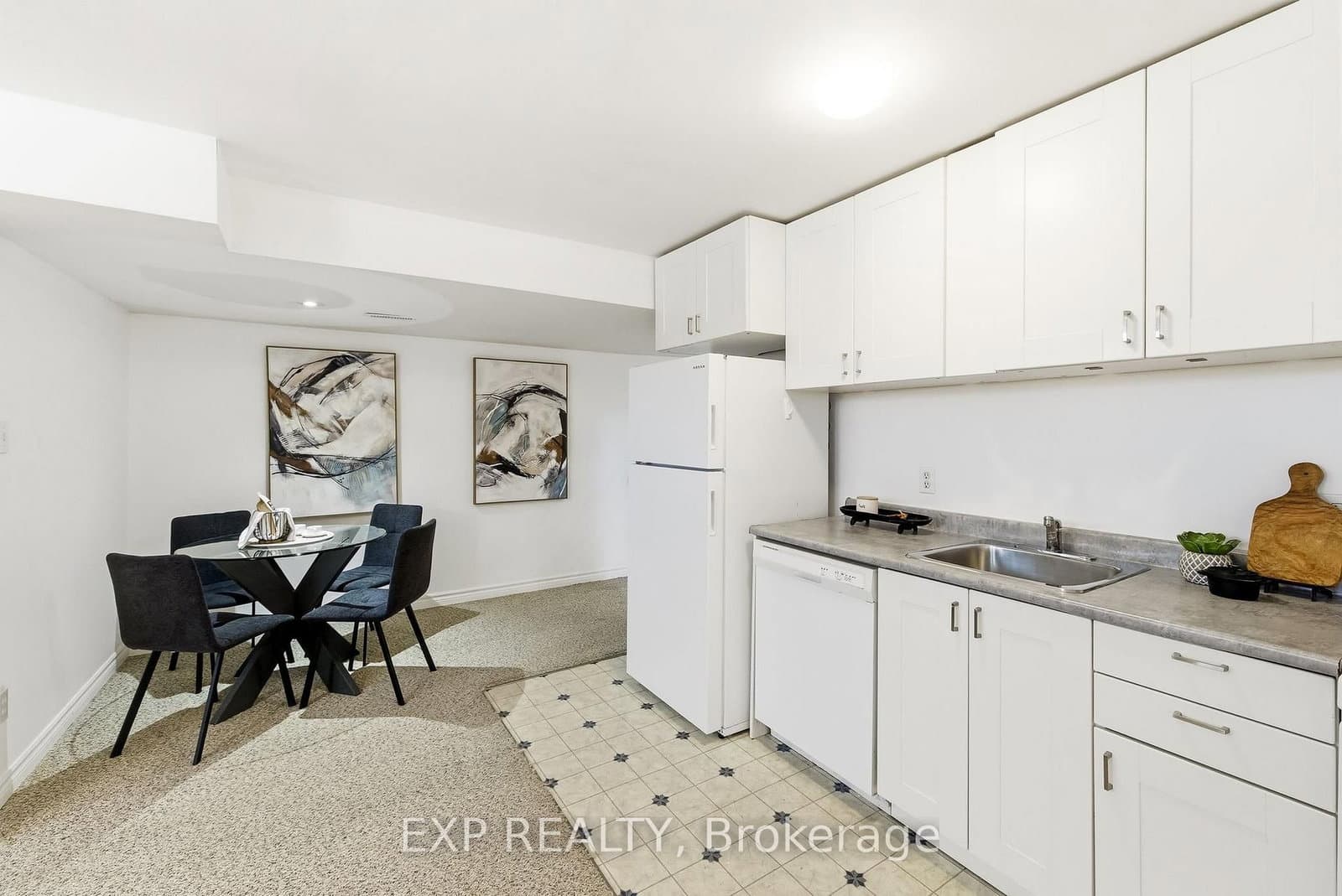 10 McGibbon Blvd, Lindsay - Photo 32 of 40