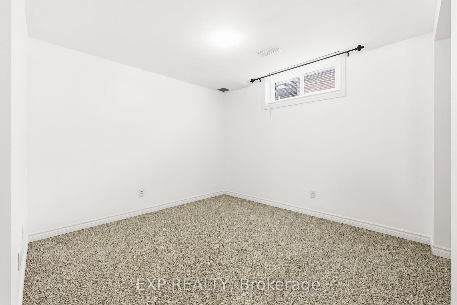 10 McGibbon Blvd, Lindsay - Photo 36 of 40