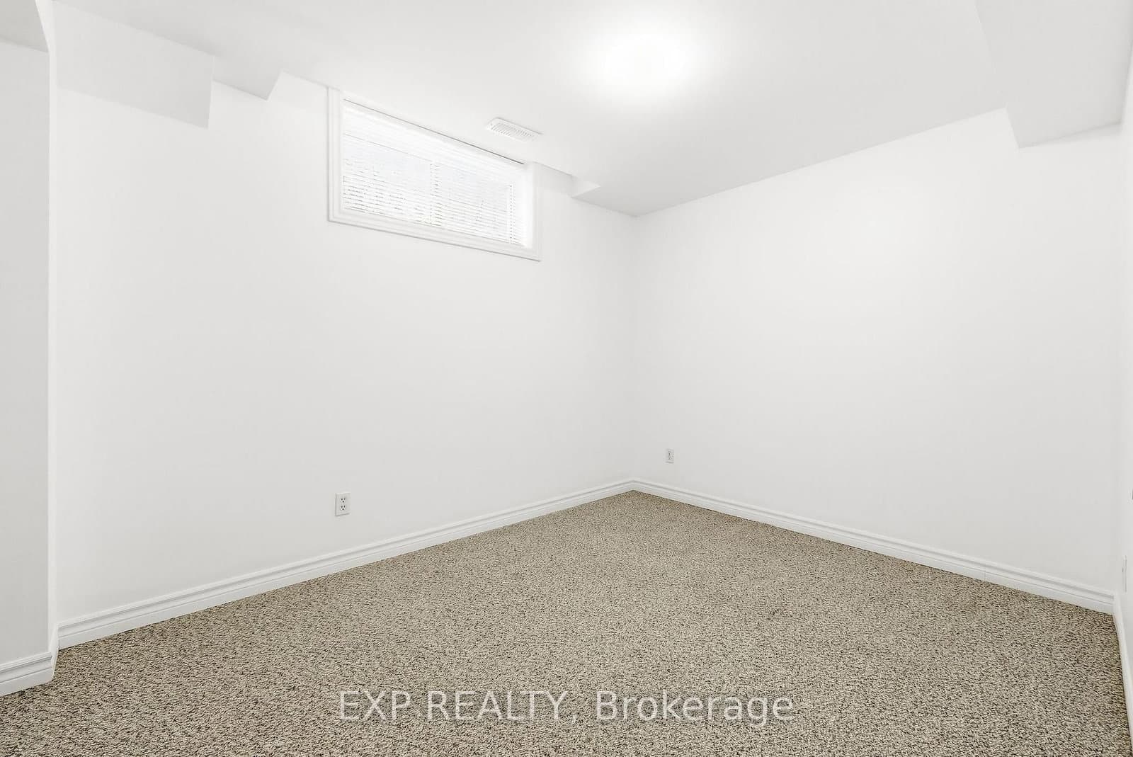 10 McGibbon Blvd, Lindsay - Photo 38 of 40