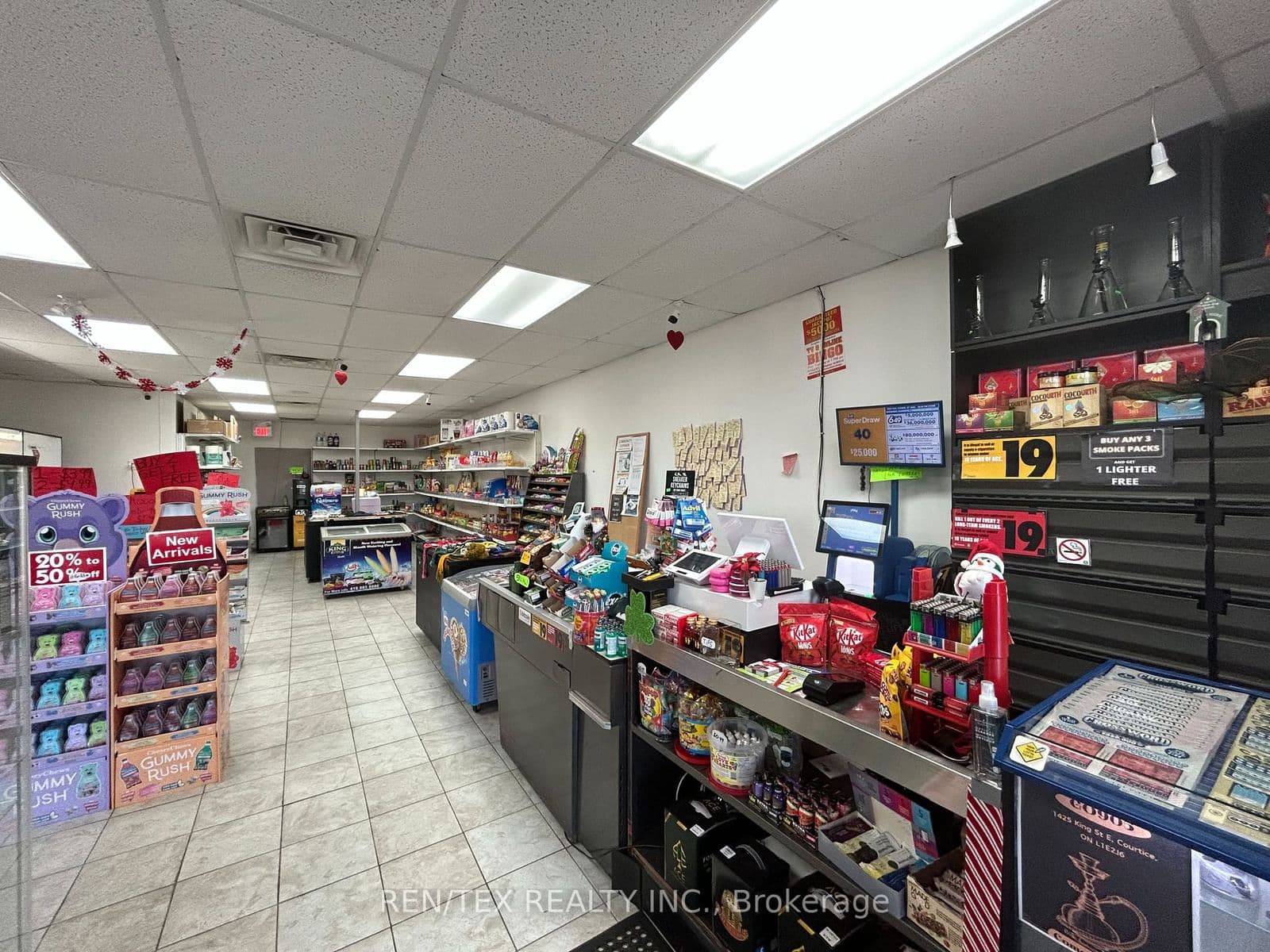 1044 King St E, Oshawa - Photo 3 of 6