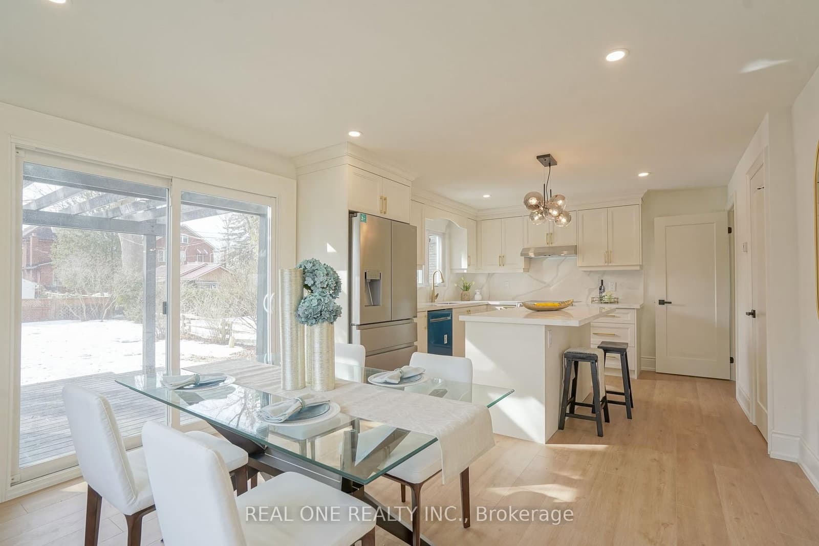 113 Hillcroft St, Oshawa - Photo 10 of 40