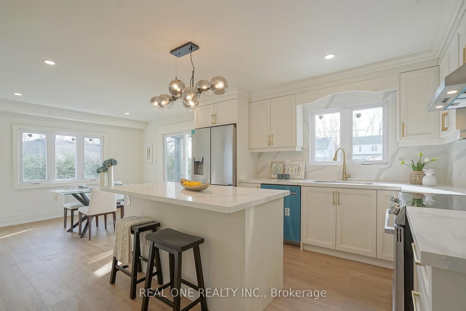 113 Hillcroft St, Oshawa - Photo 11 of 40