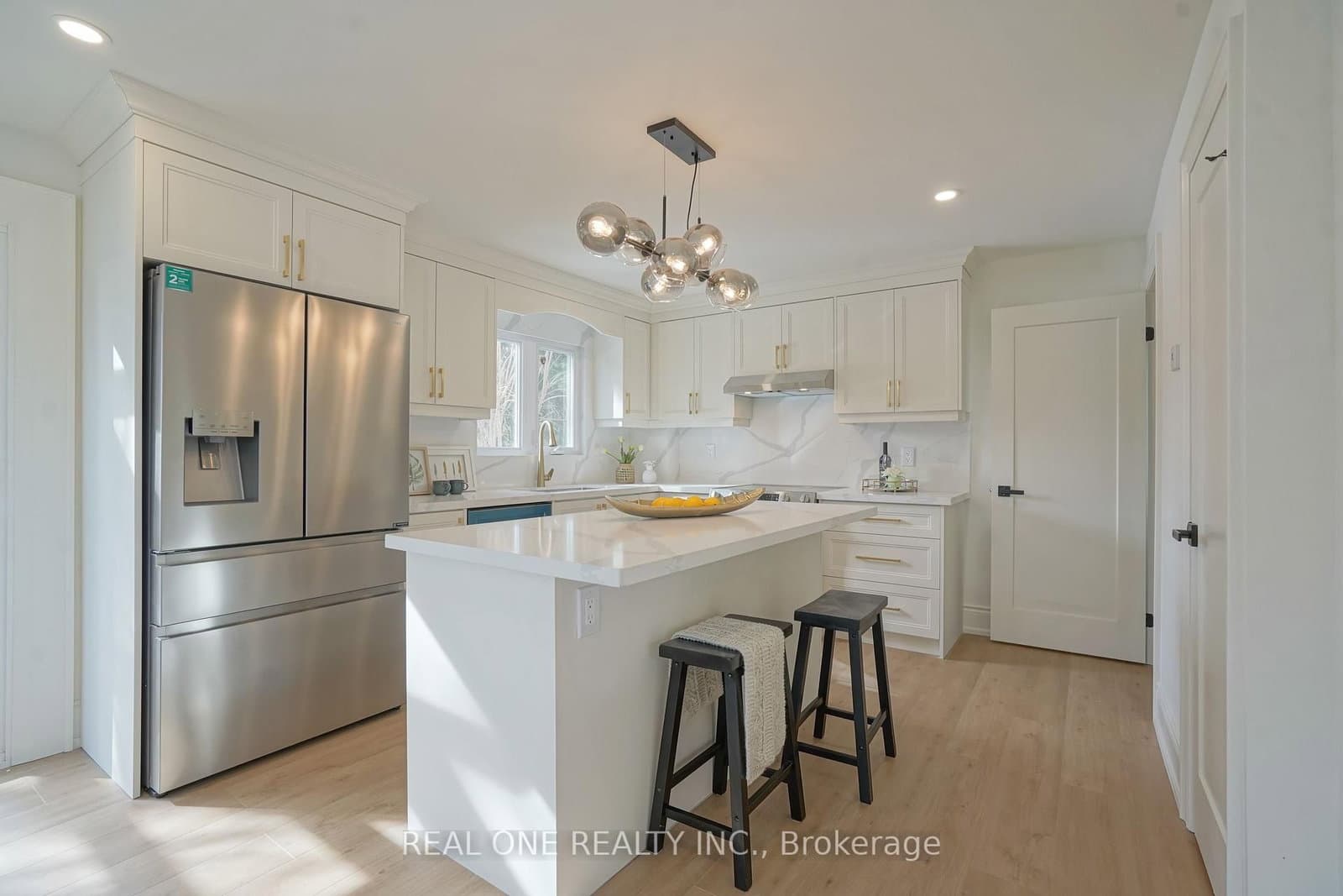 113 Hillcroft St, Oshawa - Photo 13 of 40