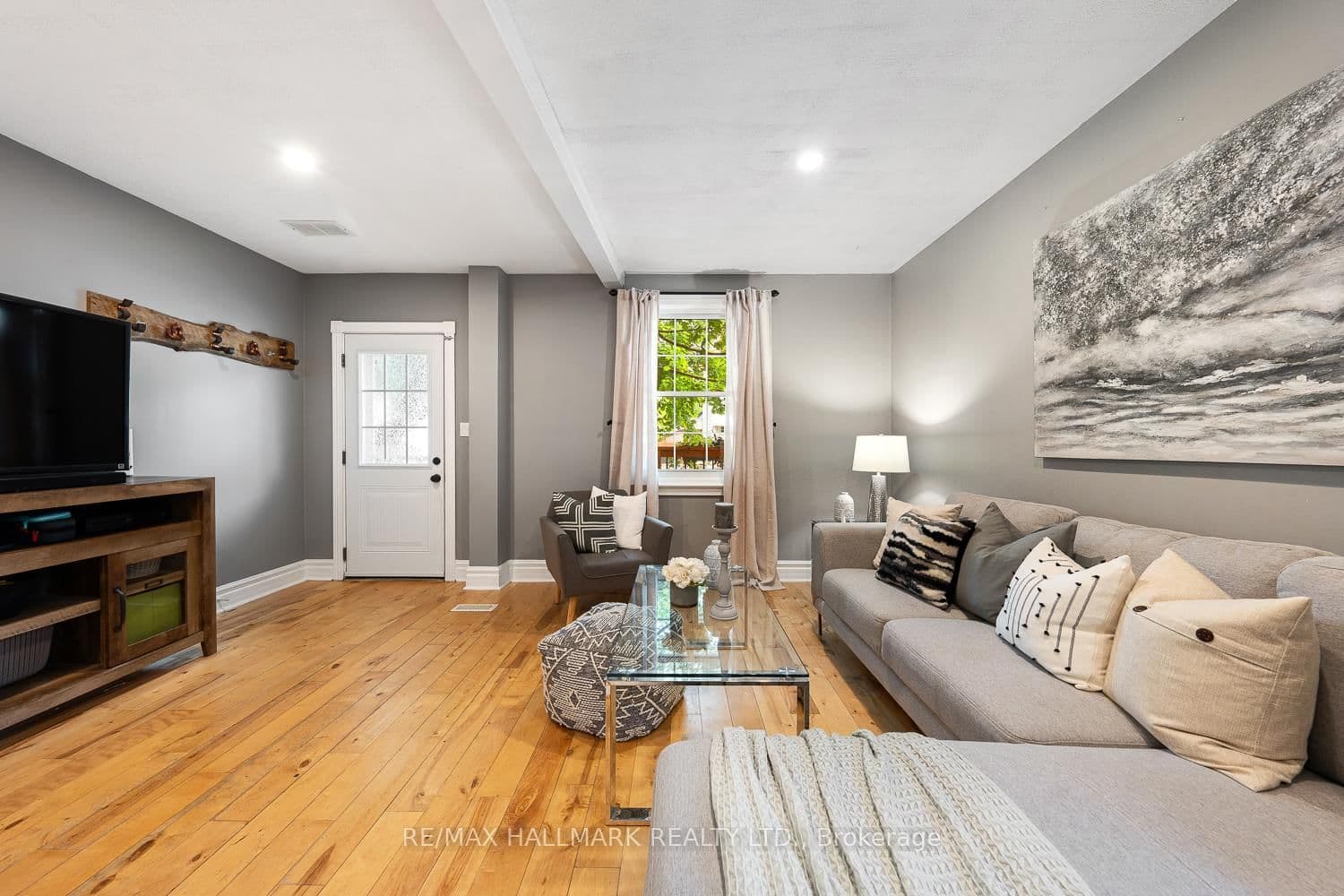 125 Banting Ave, Oshawa - Photo 4 of 40