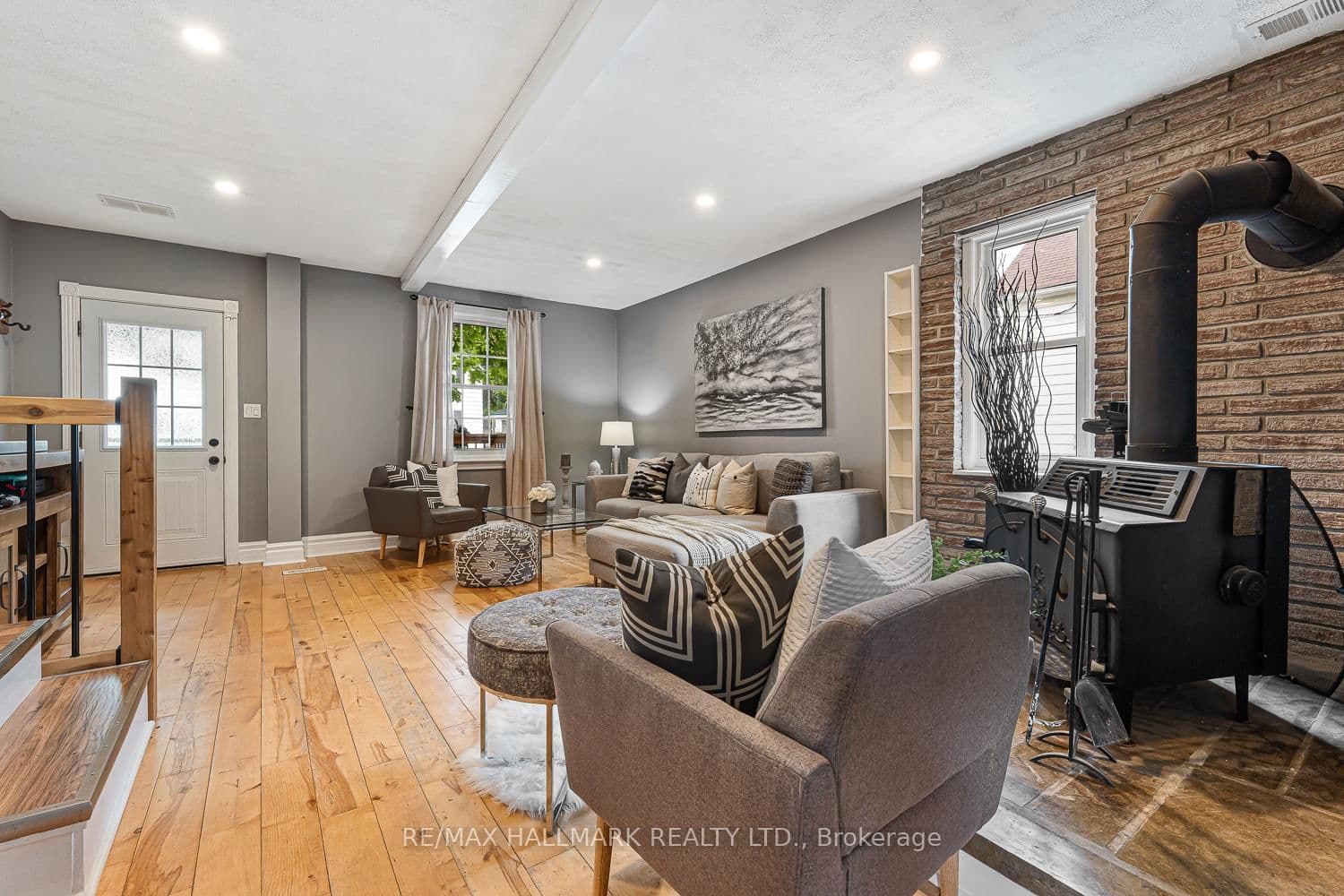 125 Banting Ave, Oshawa - Photo 8 of 40